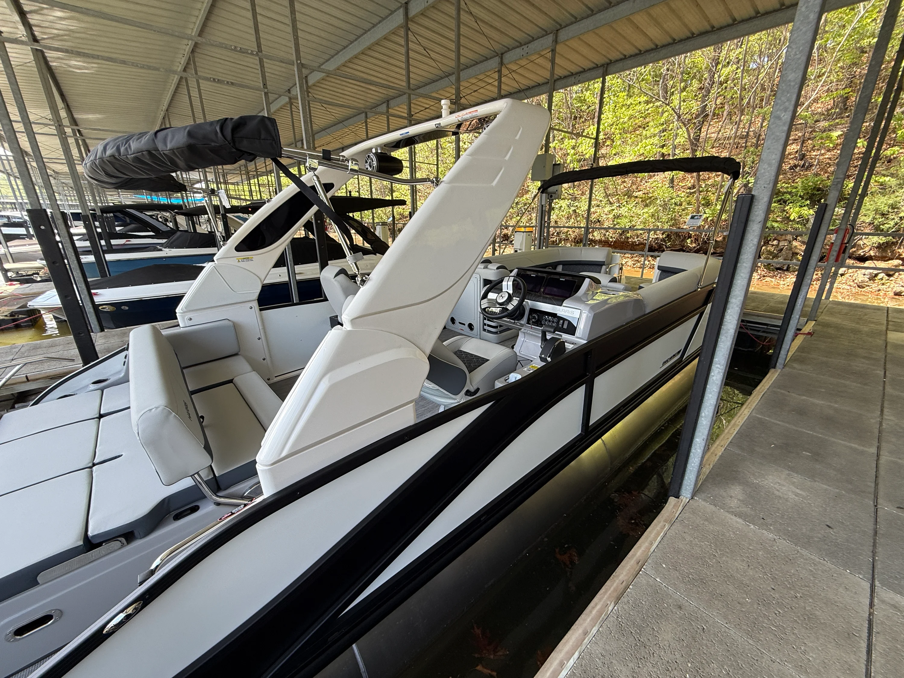 2026 Harris GRAND MARINER 250 Image Thumbnail #1