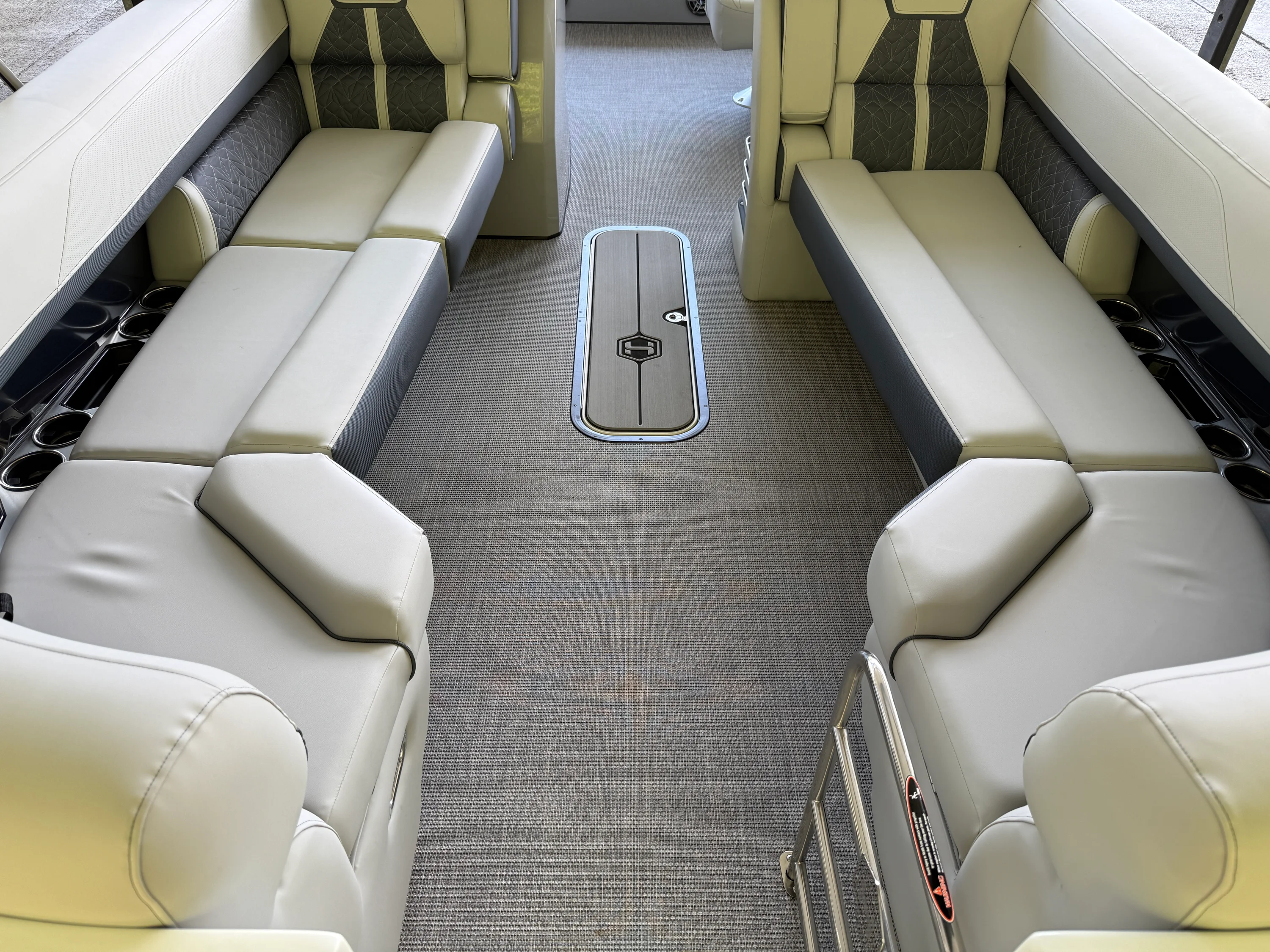 2026 Harris GRAND MARINER 250 Image Thumbnail #15