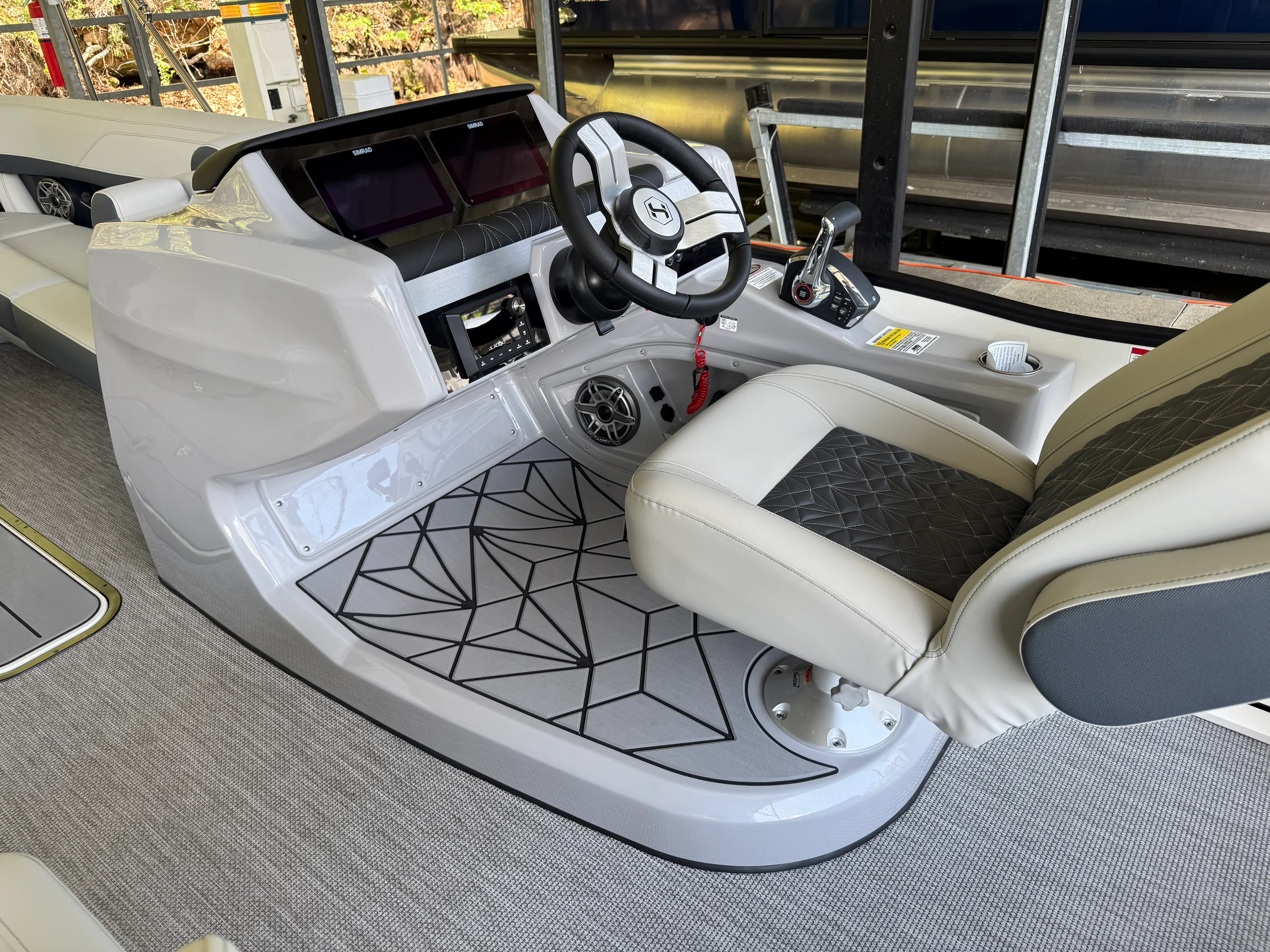 2026 Harris GRAND MARINER 250 Image Thumbnail #22