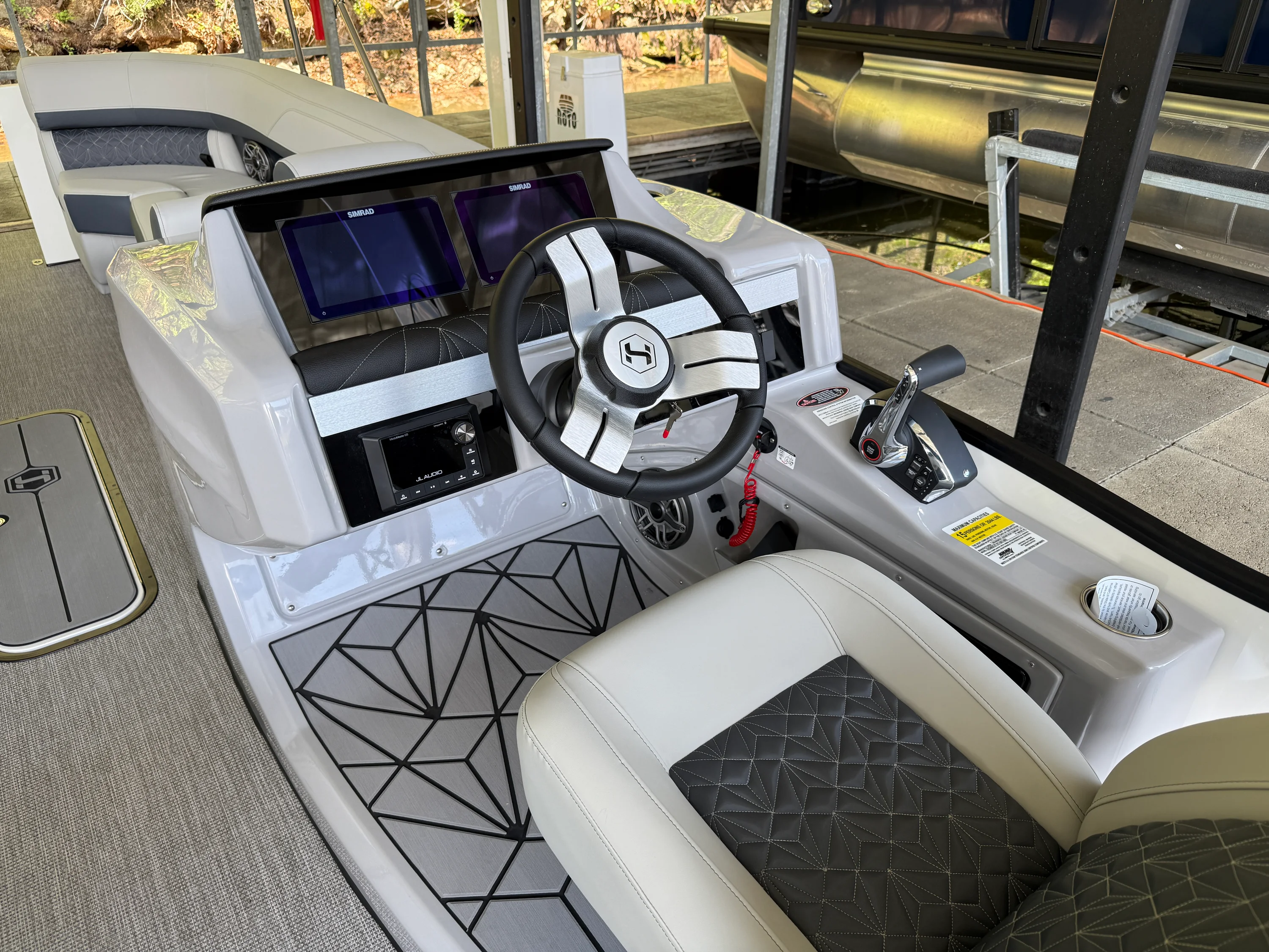 2026 Harris GRAND MARINER 250 Image Thumbnail #21