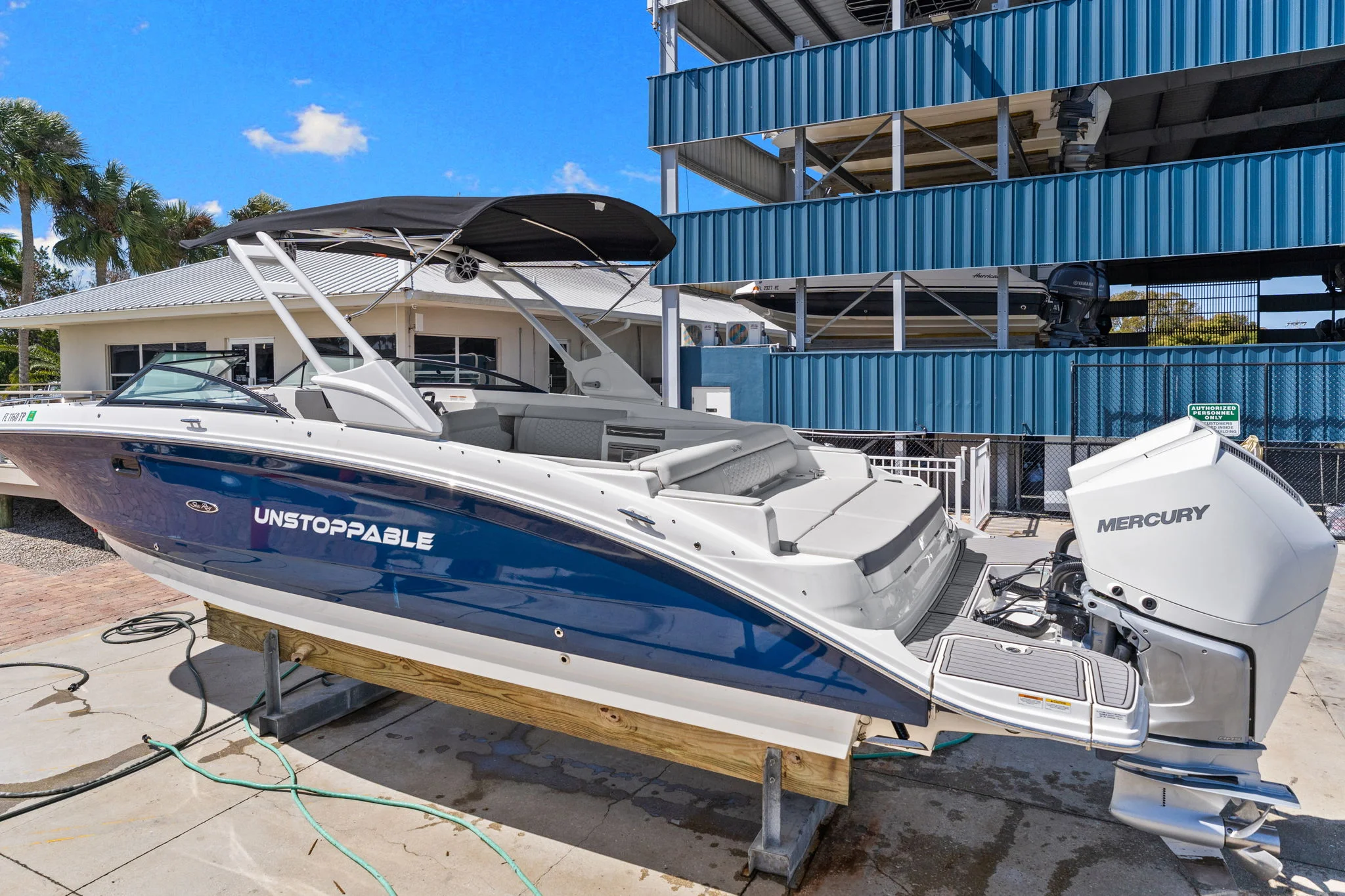 2023 Sea Ray 290 SDX OB Image Thumbnail #5