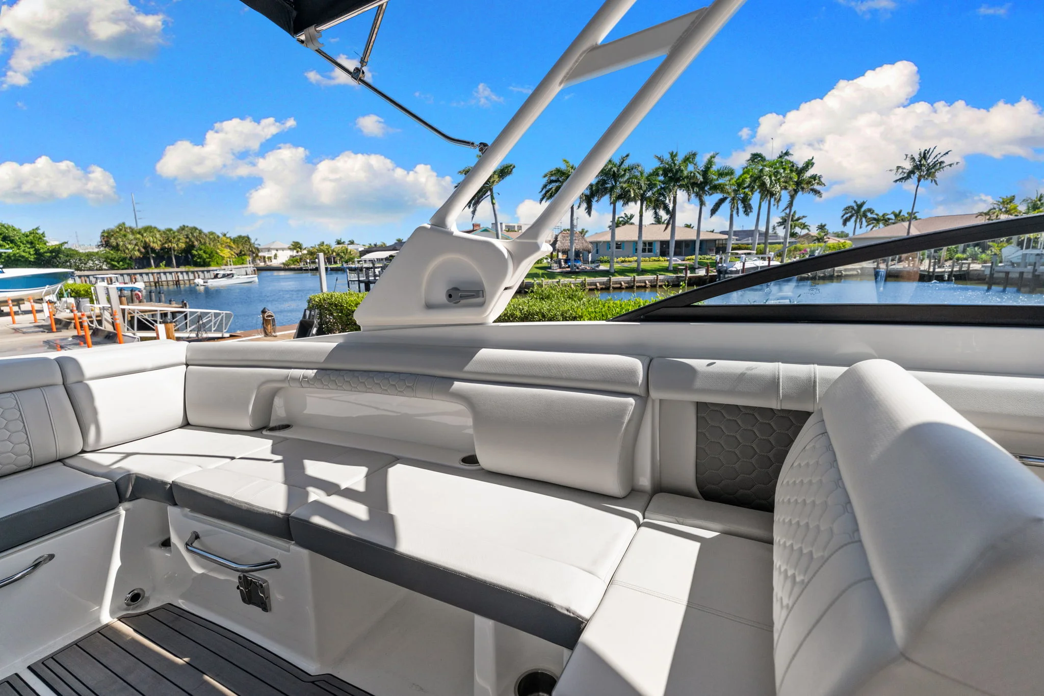 2023 Sea Ray 290 SDX OB Image Thumbnail #30