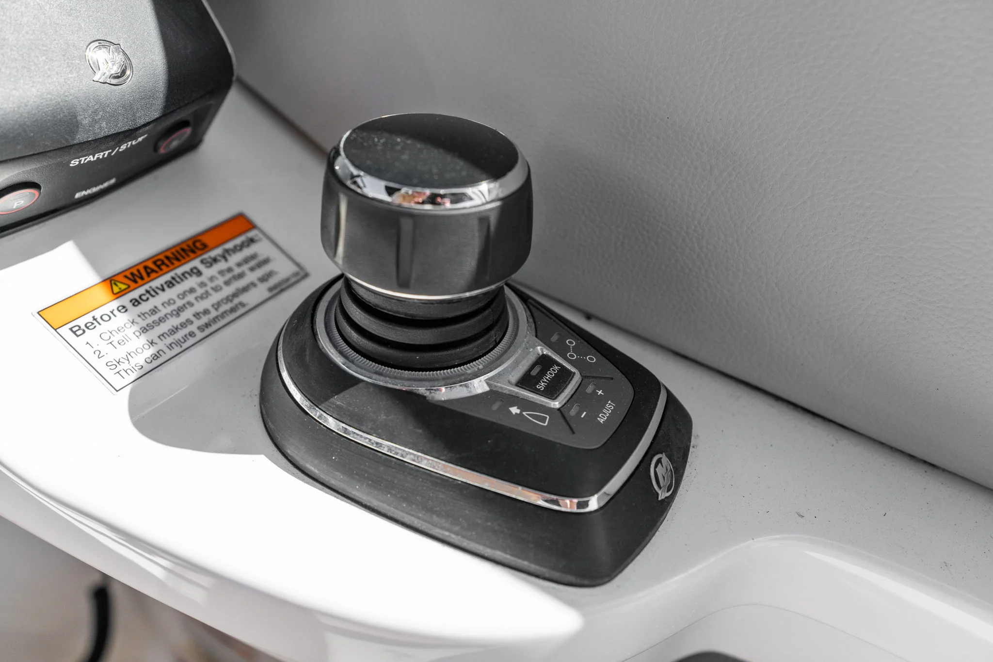 2023 Sea Ray 290 SDX OB Image Thumbnail #24