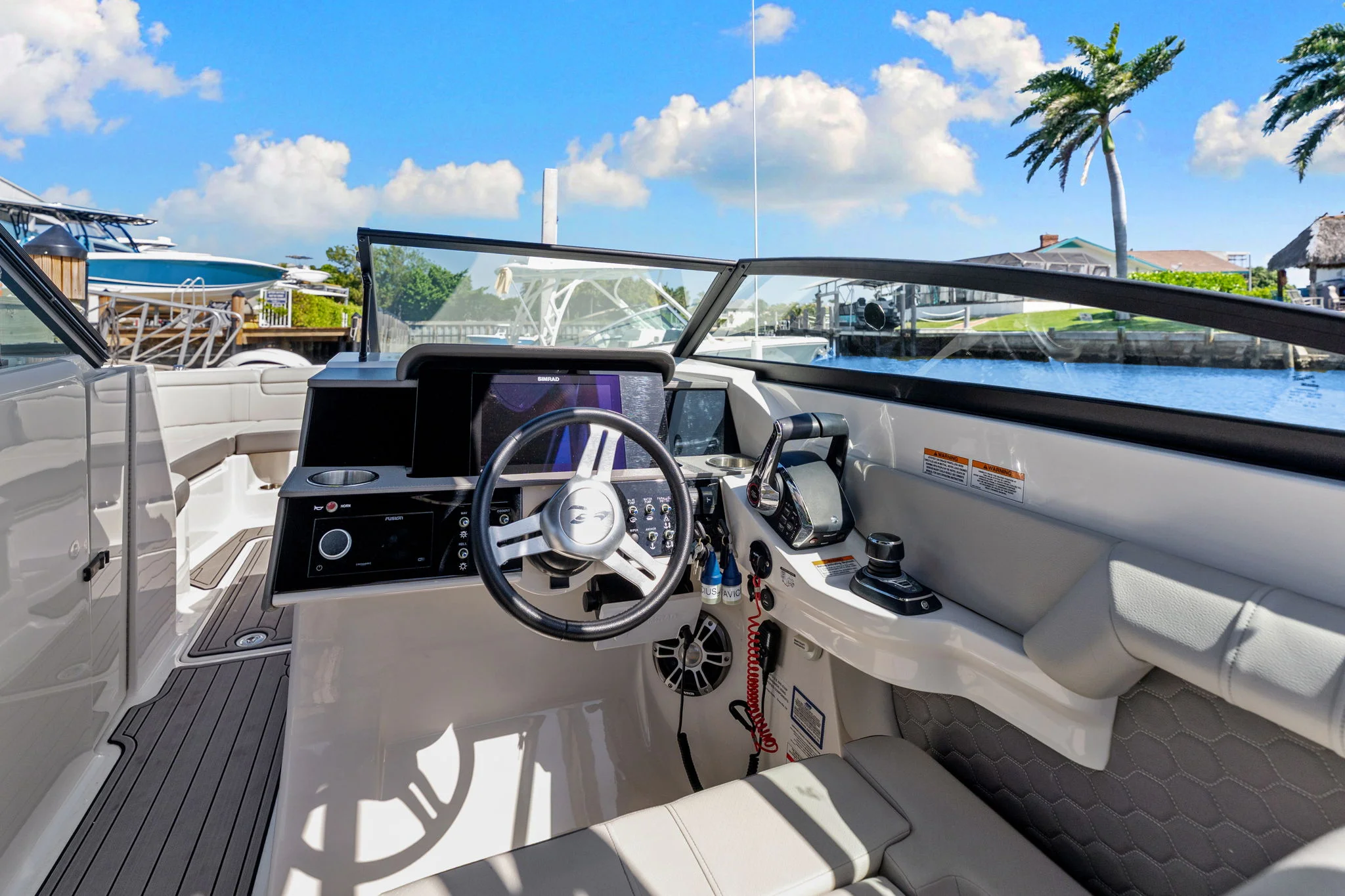 2023 Sea Ray 290 SDX OB Image Thumbnail #19