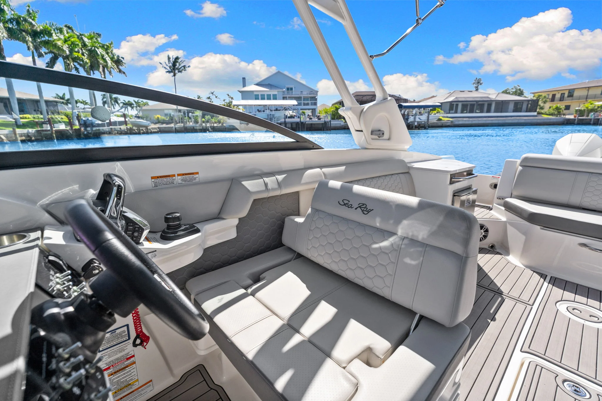 2023 Sea Ray 290 SDX OB Image Thumbnail #21