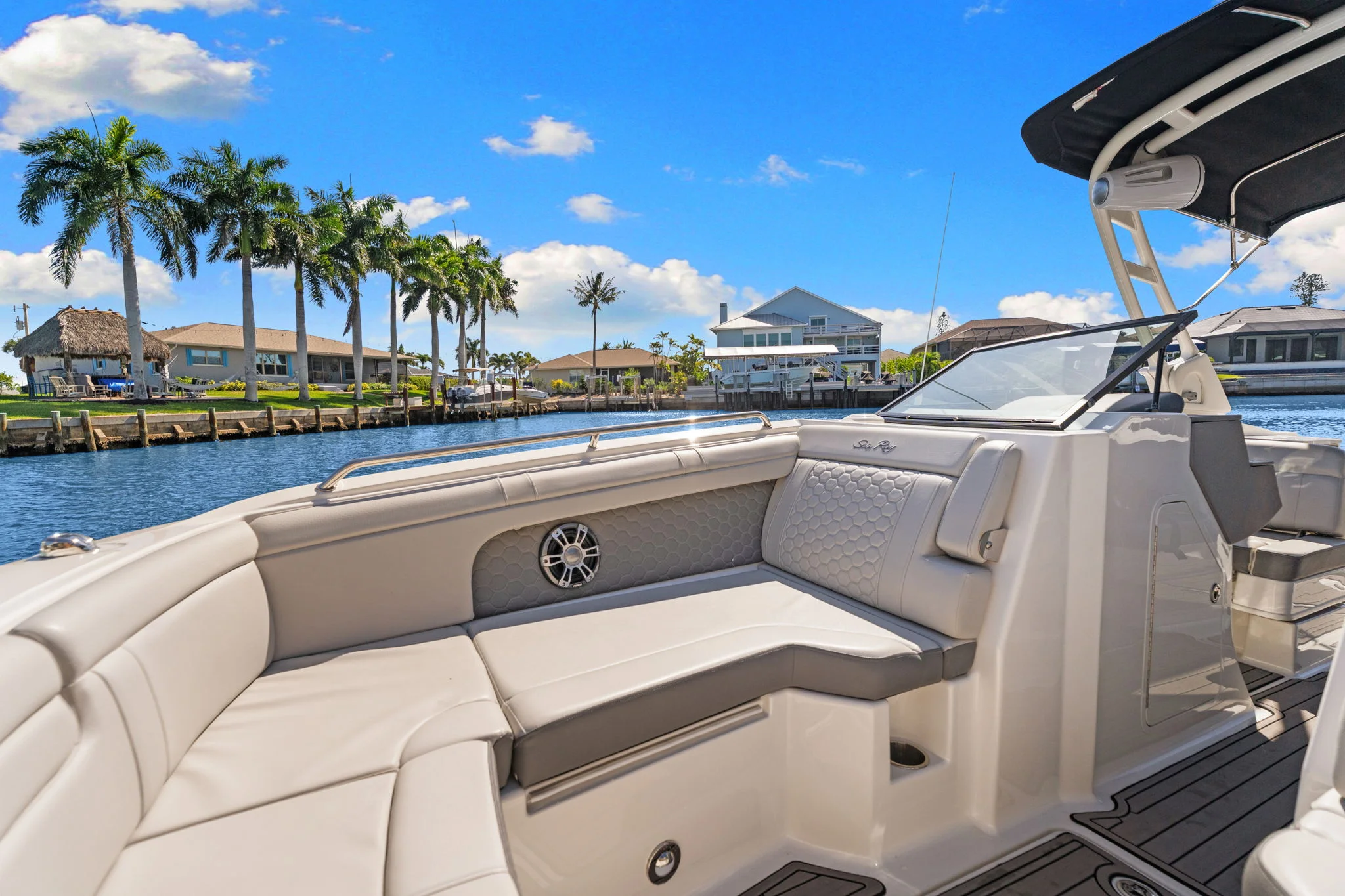 2023 Sea Ray 290 SDX OB Image Thumbnail #13