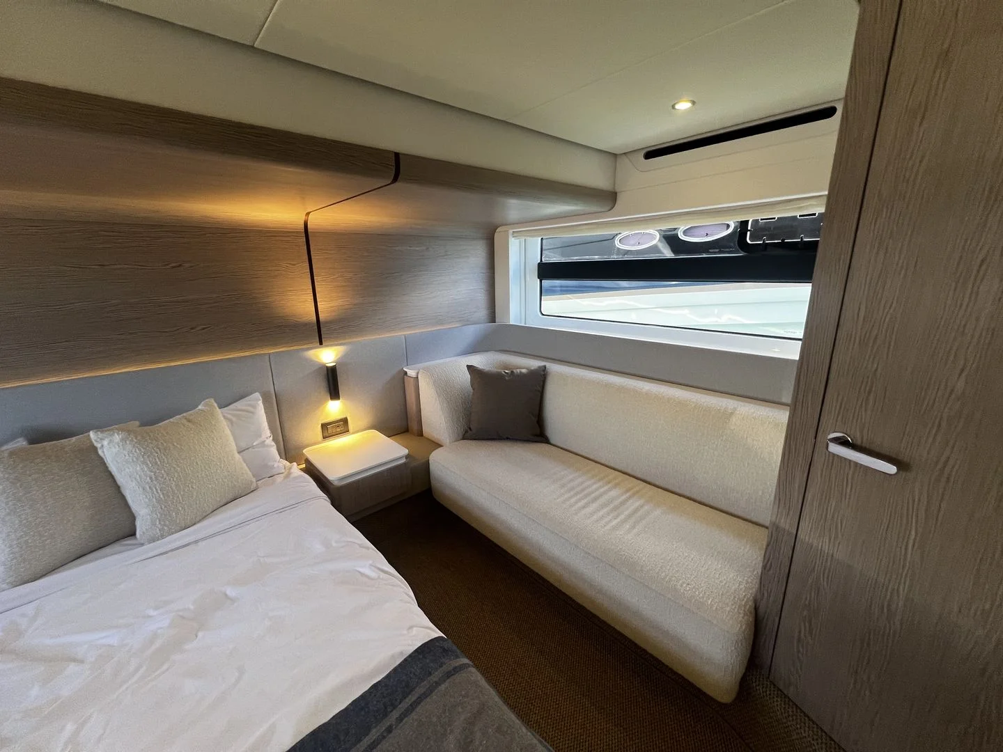 2027 Azimut Fly 53 Image Thumbnail #37