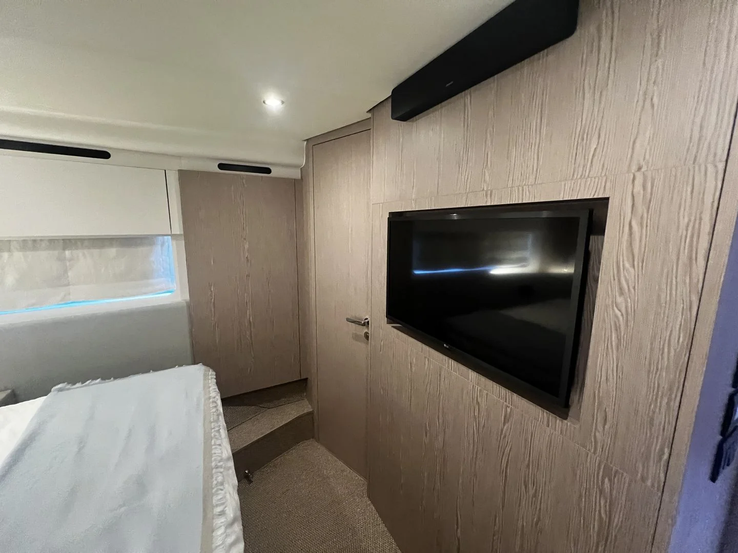 2027 Azimut Fly 53 Image Thumbnail #28