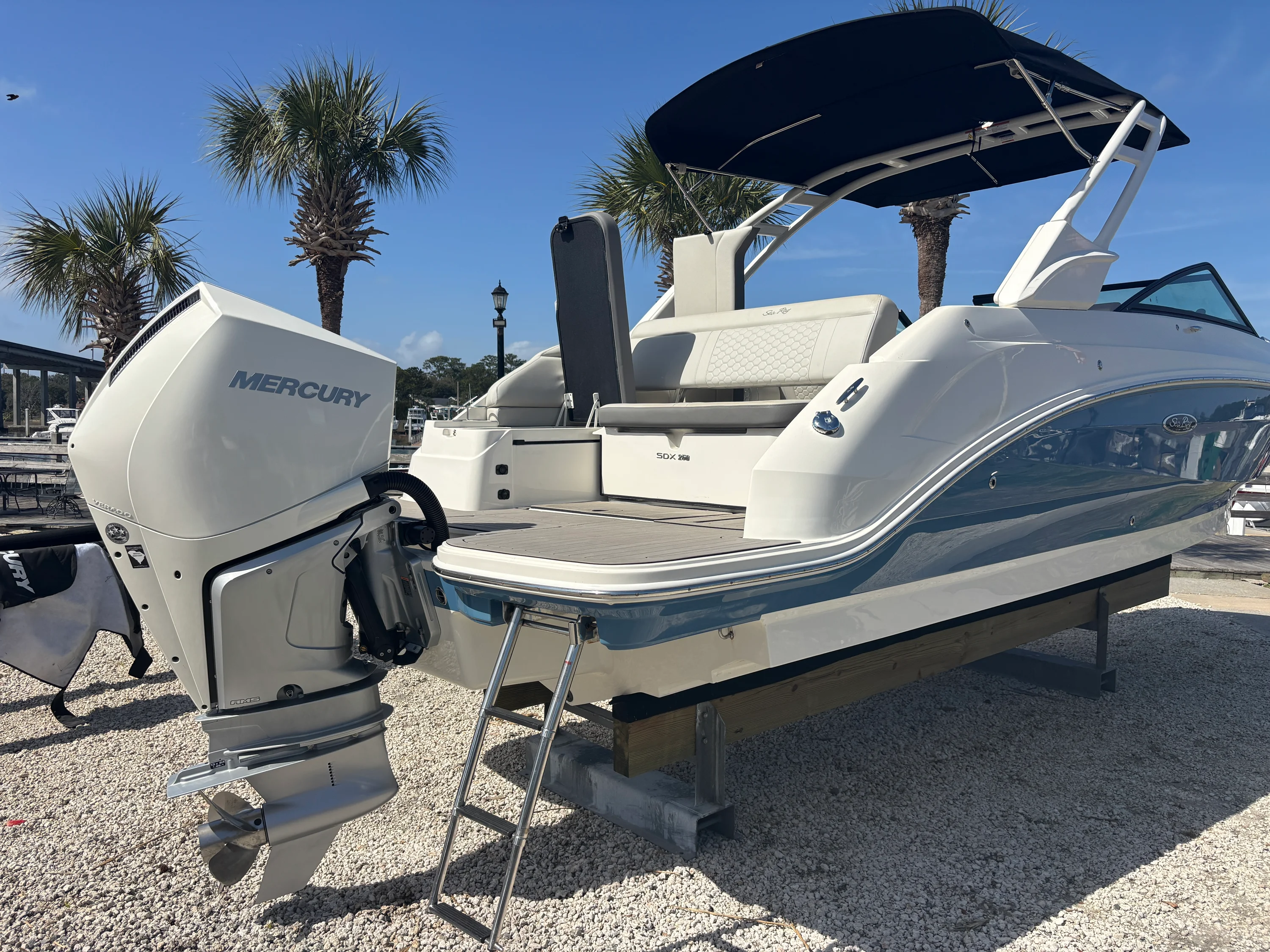 2022 Sea Ray 250 SD OB Image Thumbnail #1