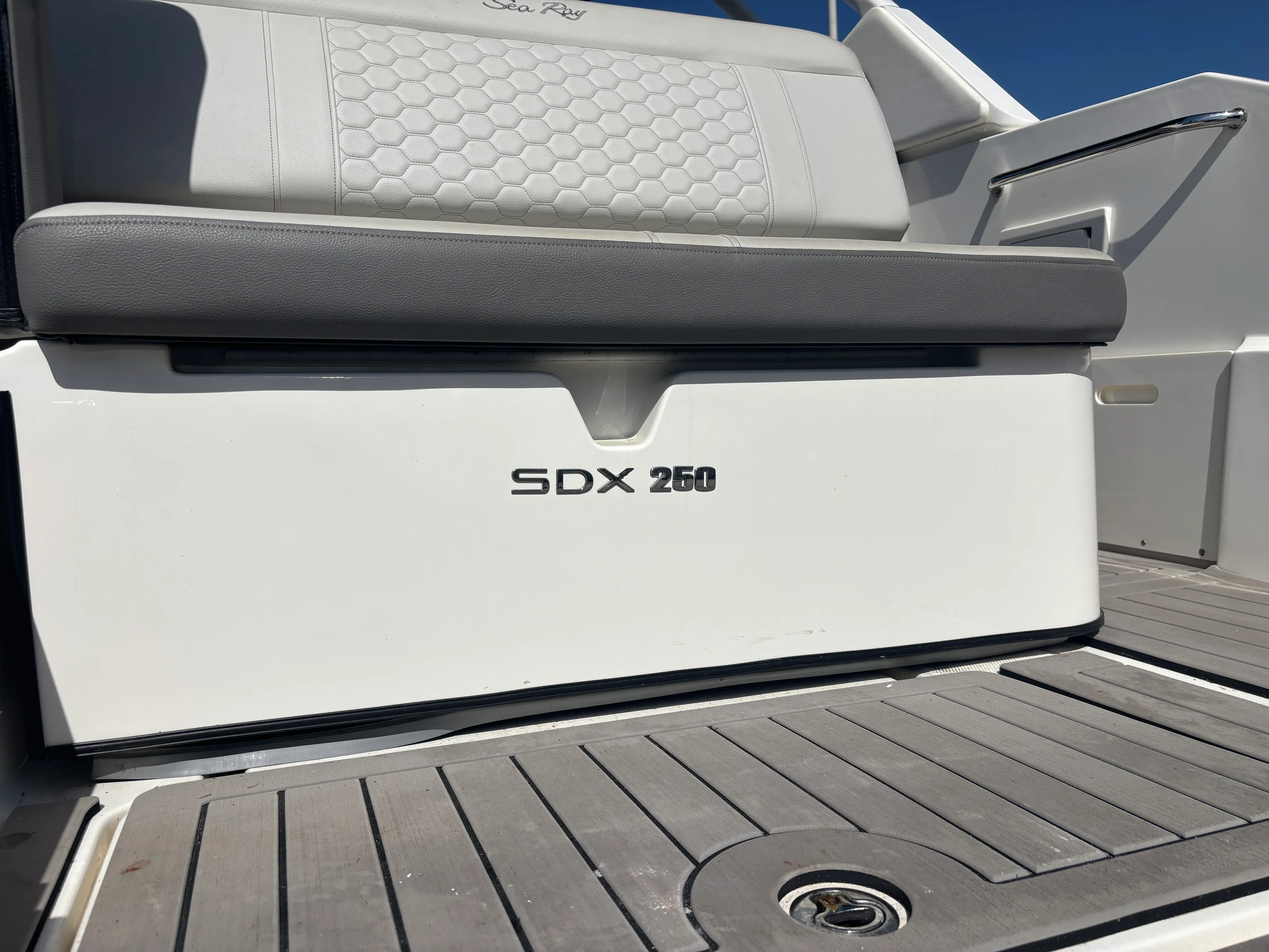 2022 Sea Ray 250 SD OB Image Thumbnail #6