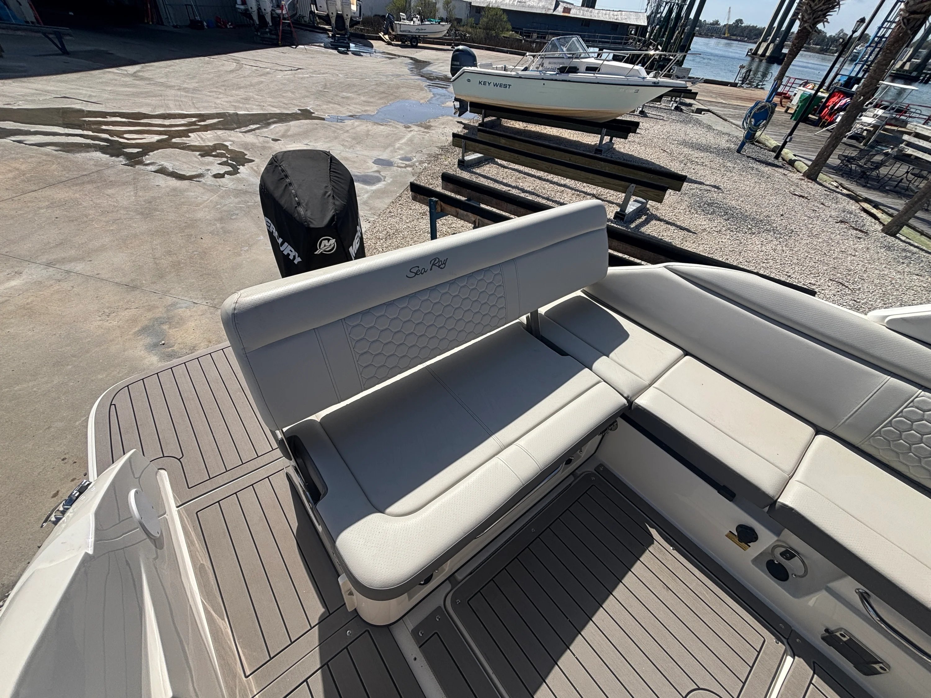 2022 Sea Ray 250 SD OB Image Thumbnail #10