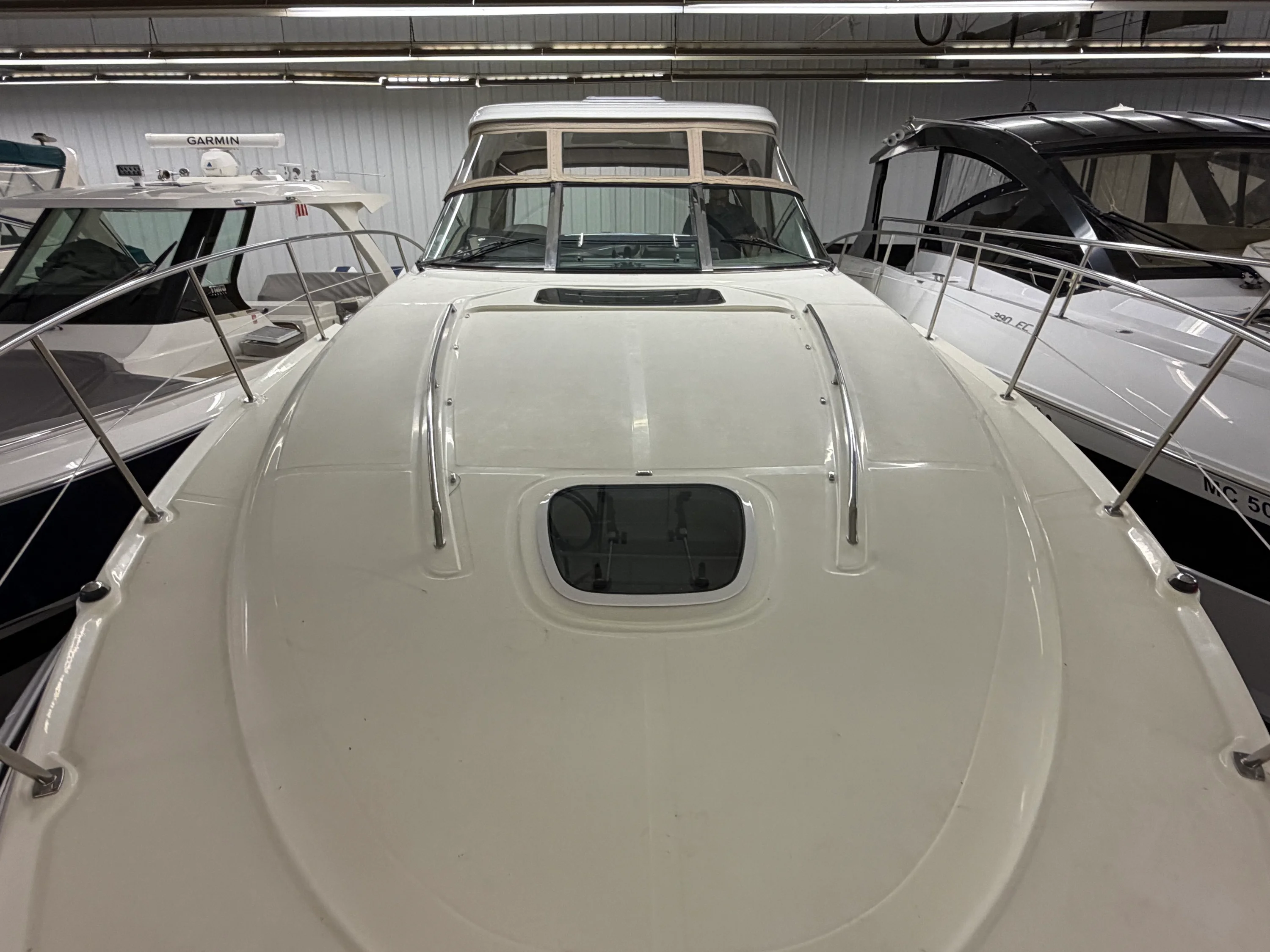 2004 Sea Ray 390 SUNDANCER Image Thumbnail #2