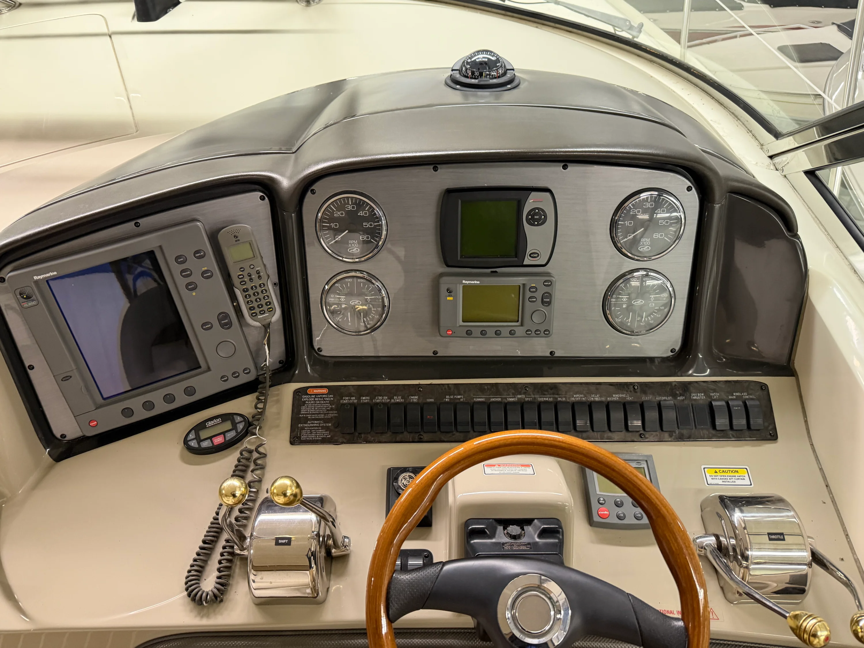 2004 Sea Ray 390 SUNDANCER Image Thumbnail #19