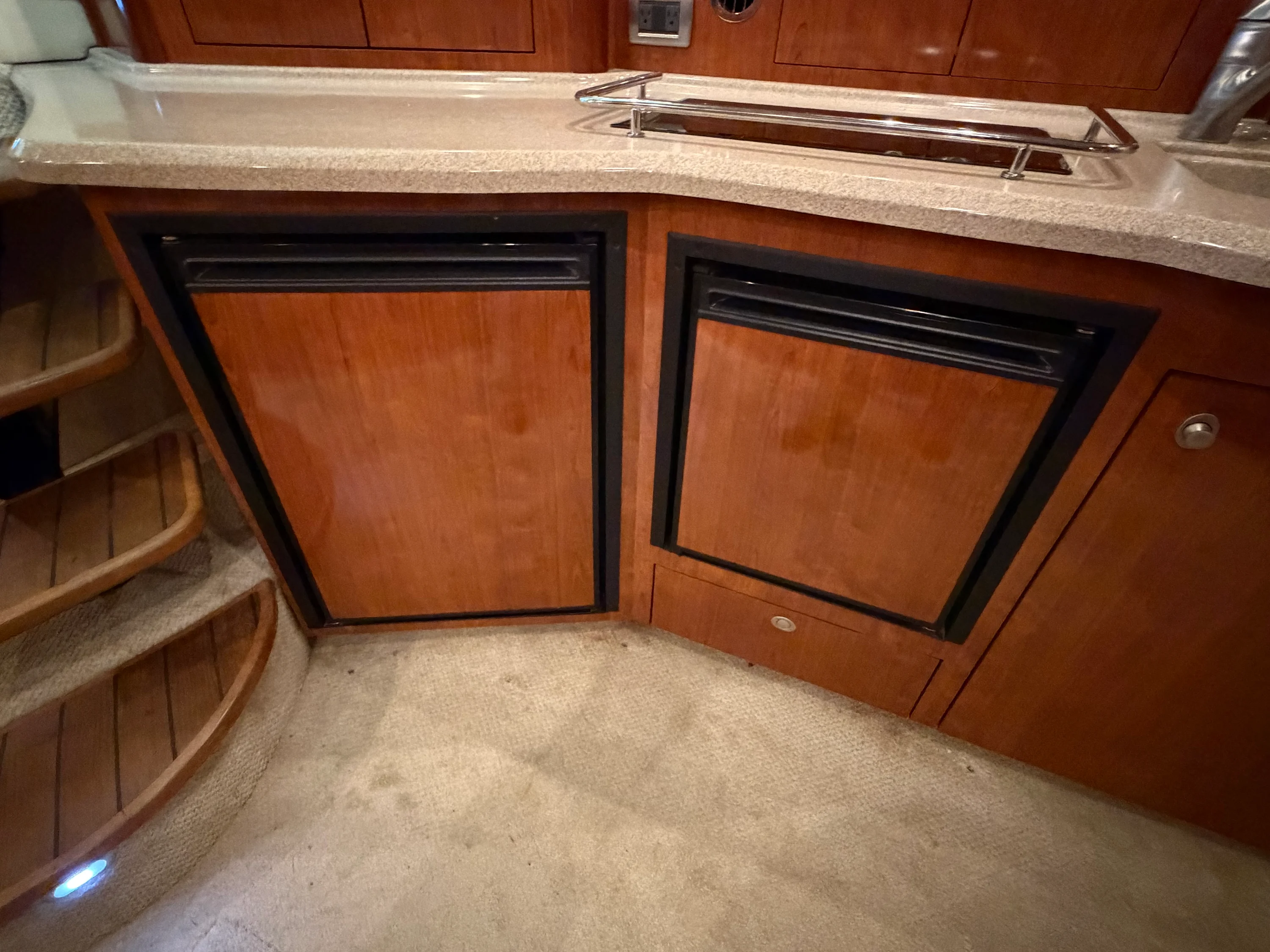 2004 Sea Ray 390 SUNDANCER Image Thumbnail #32