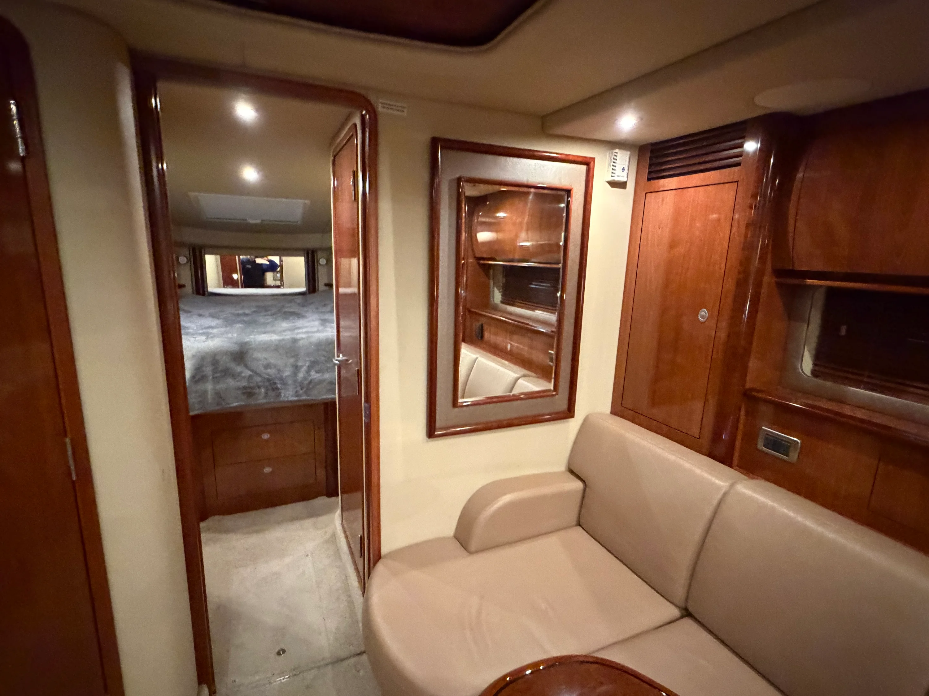 2004 Sea Ray 390 SUNDANCER Image Thumbnail #22