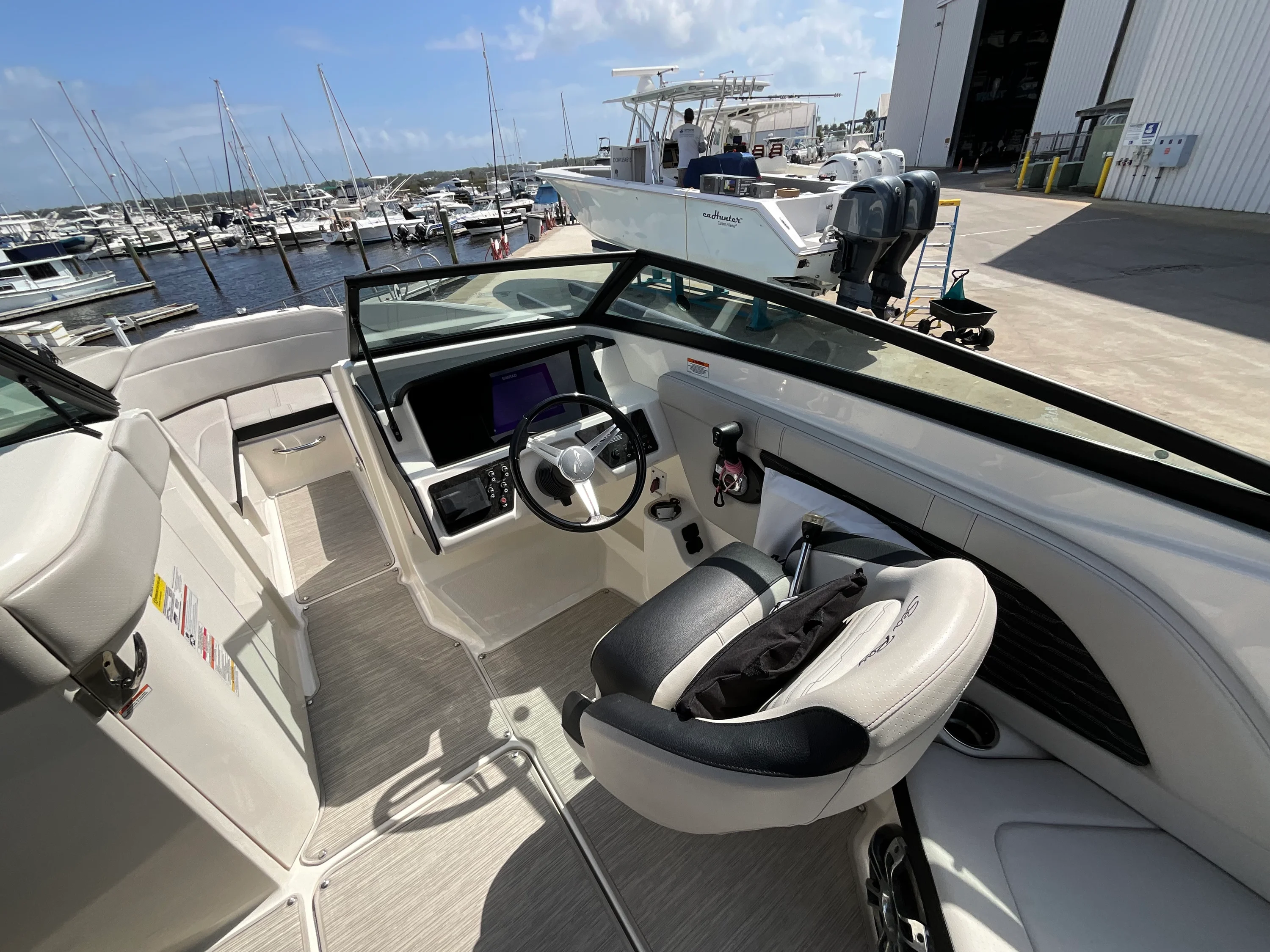 2021 Sea Ray 23 SPX Image Thumbnail #18