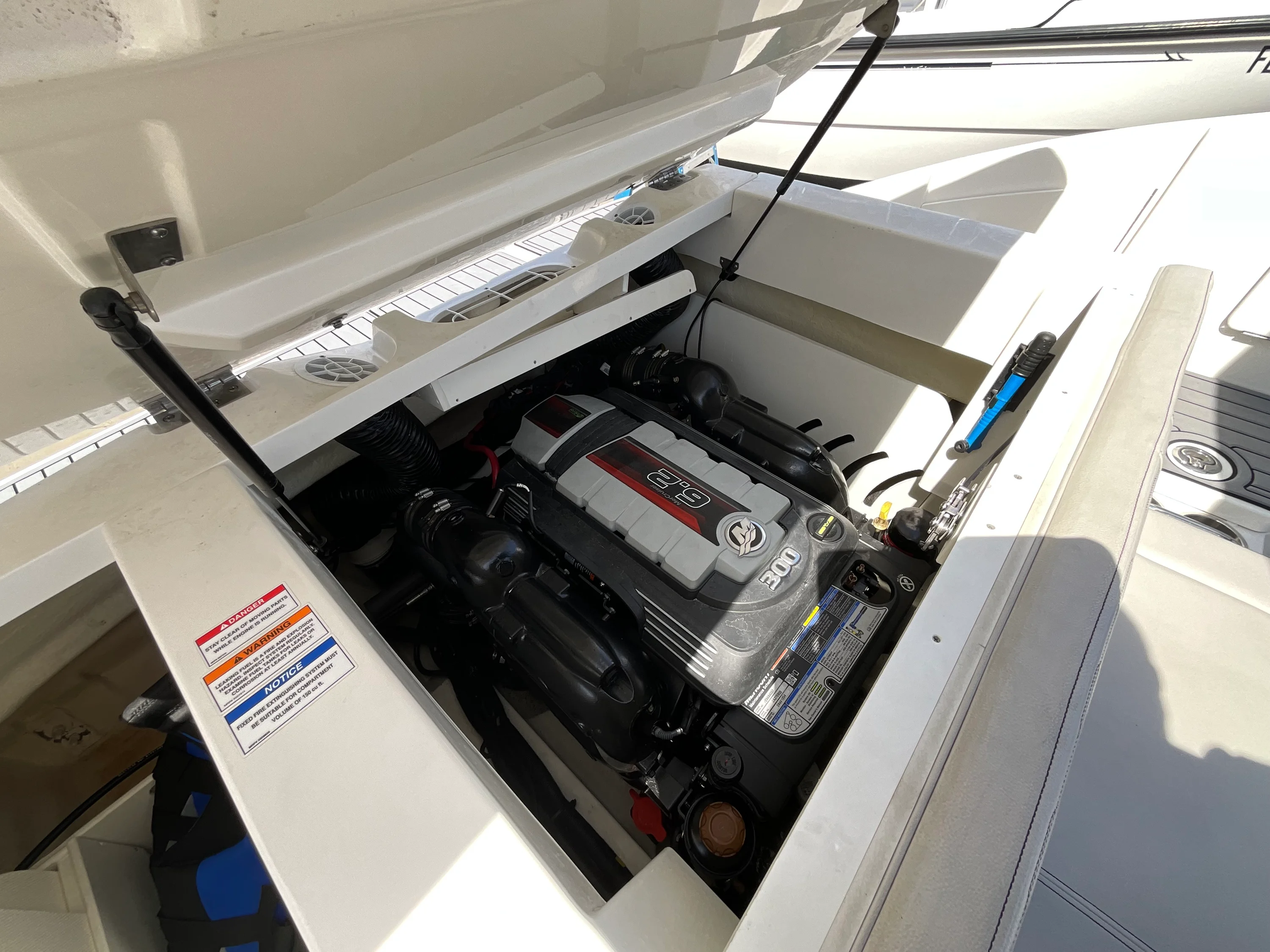 2021 Sea Ray 23 SPX Image Thumbnail #14