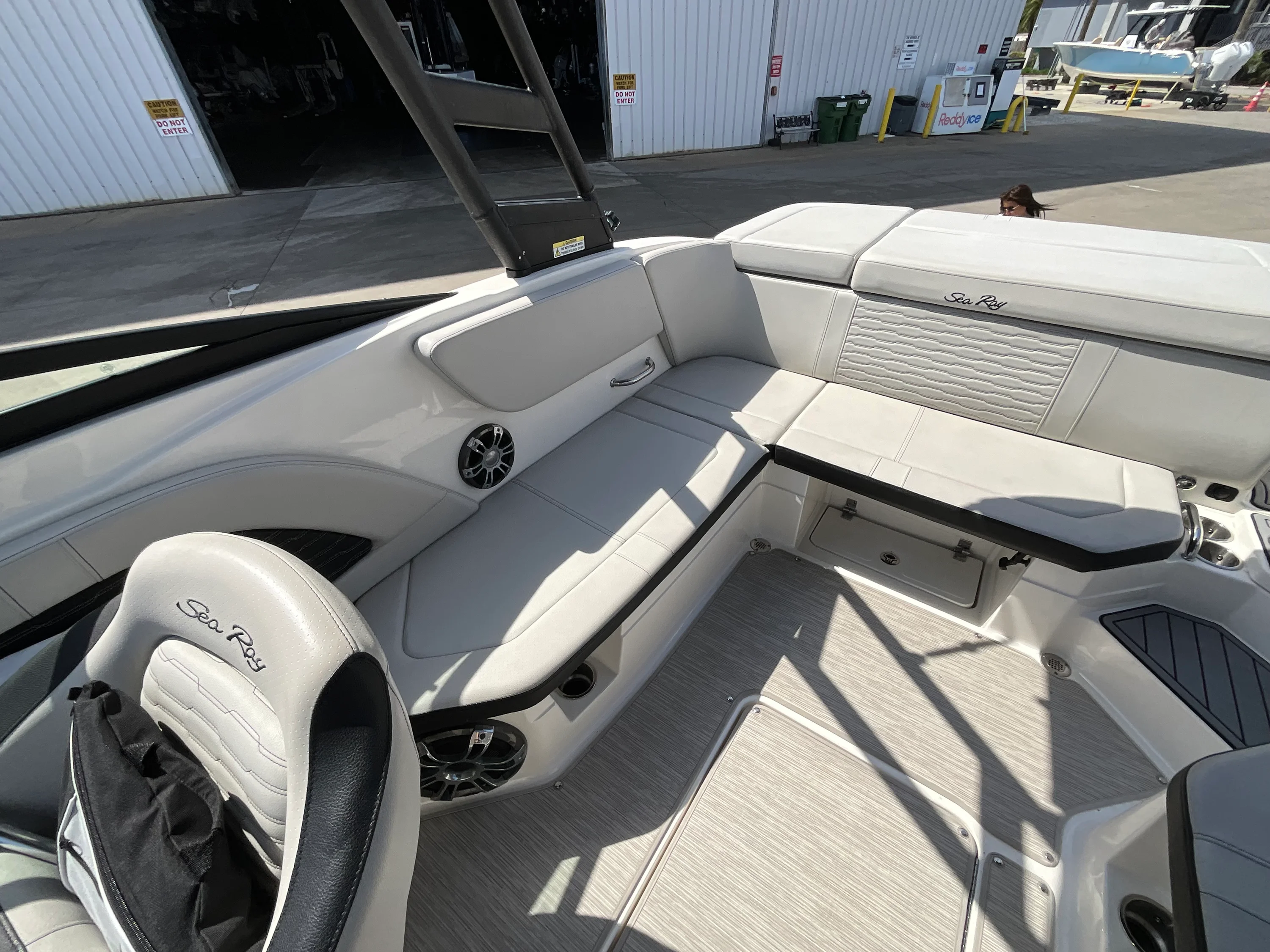 2021 Sea Ray 23 SPX Image Thumbnail #15