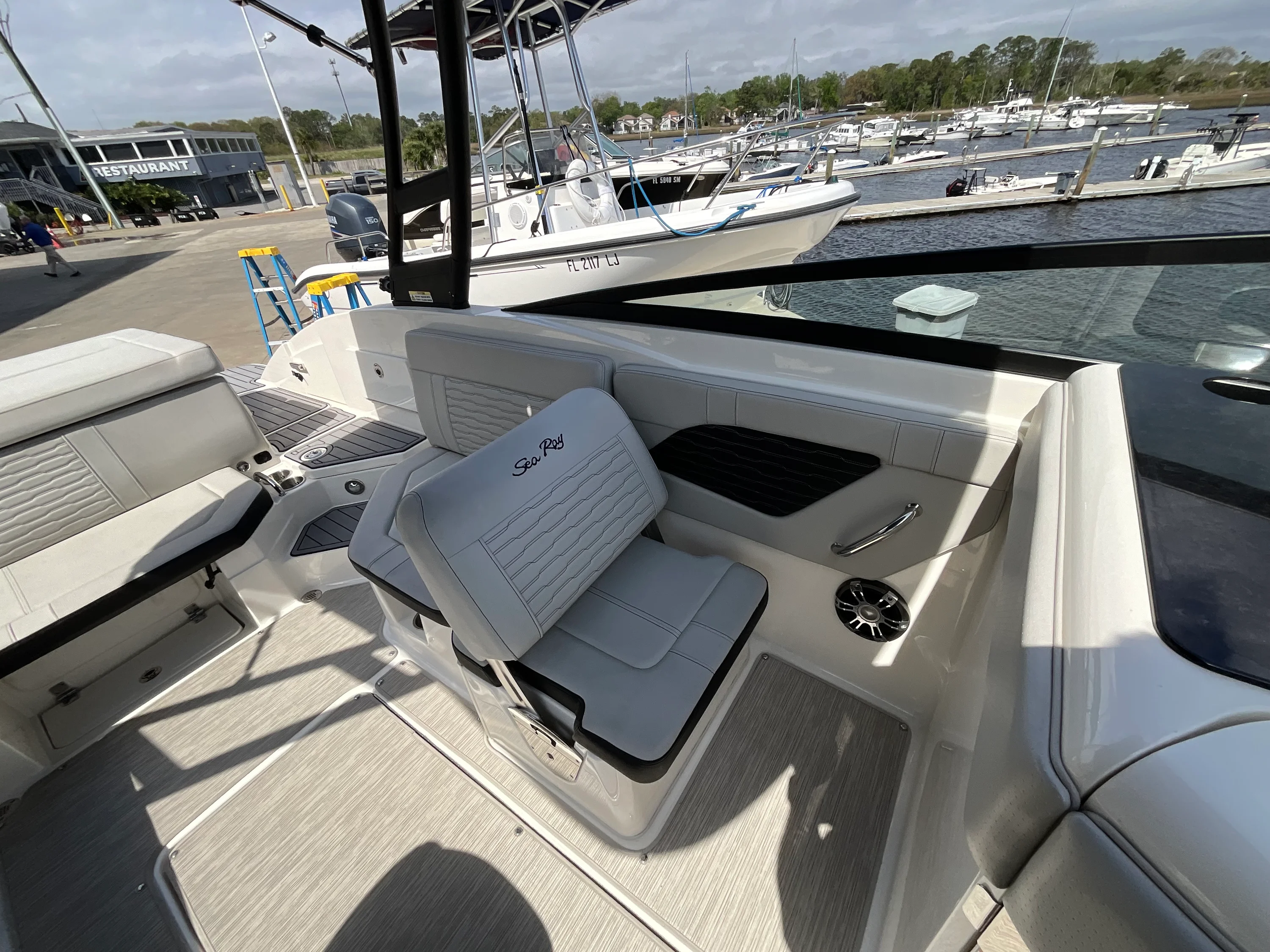 2021 Sea Ray 23 SPX Image Thumbnail #21