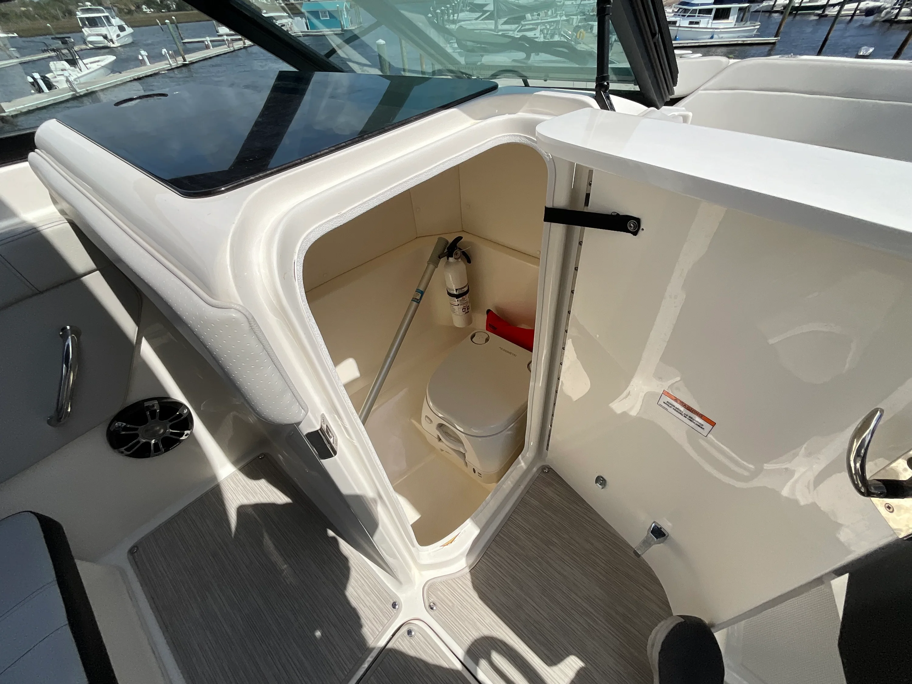 2021 Sea Ray 23 SPX Image Thumbnail #10