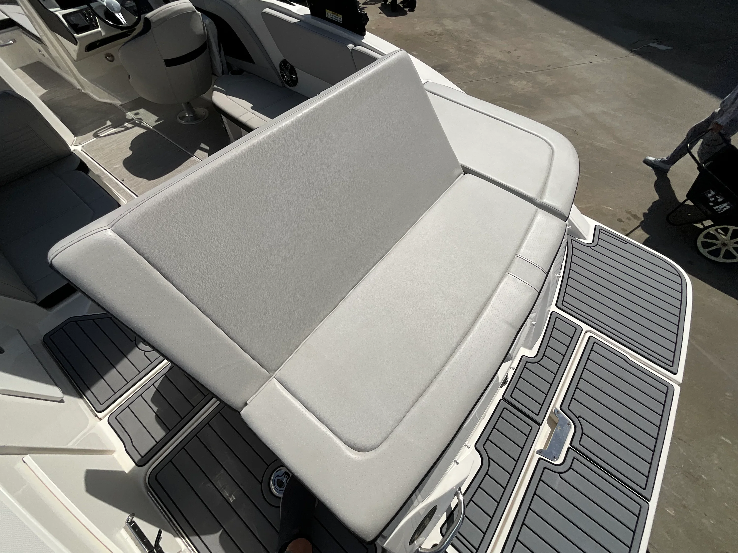 2021 Sea Ray 23 SPX Image Thumbnail #9