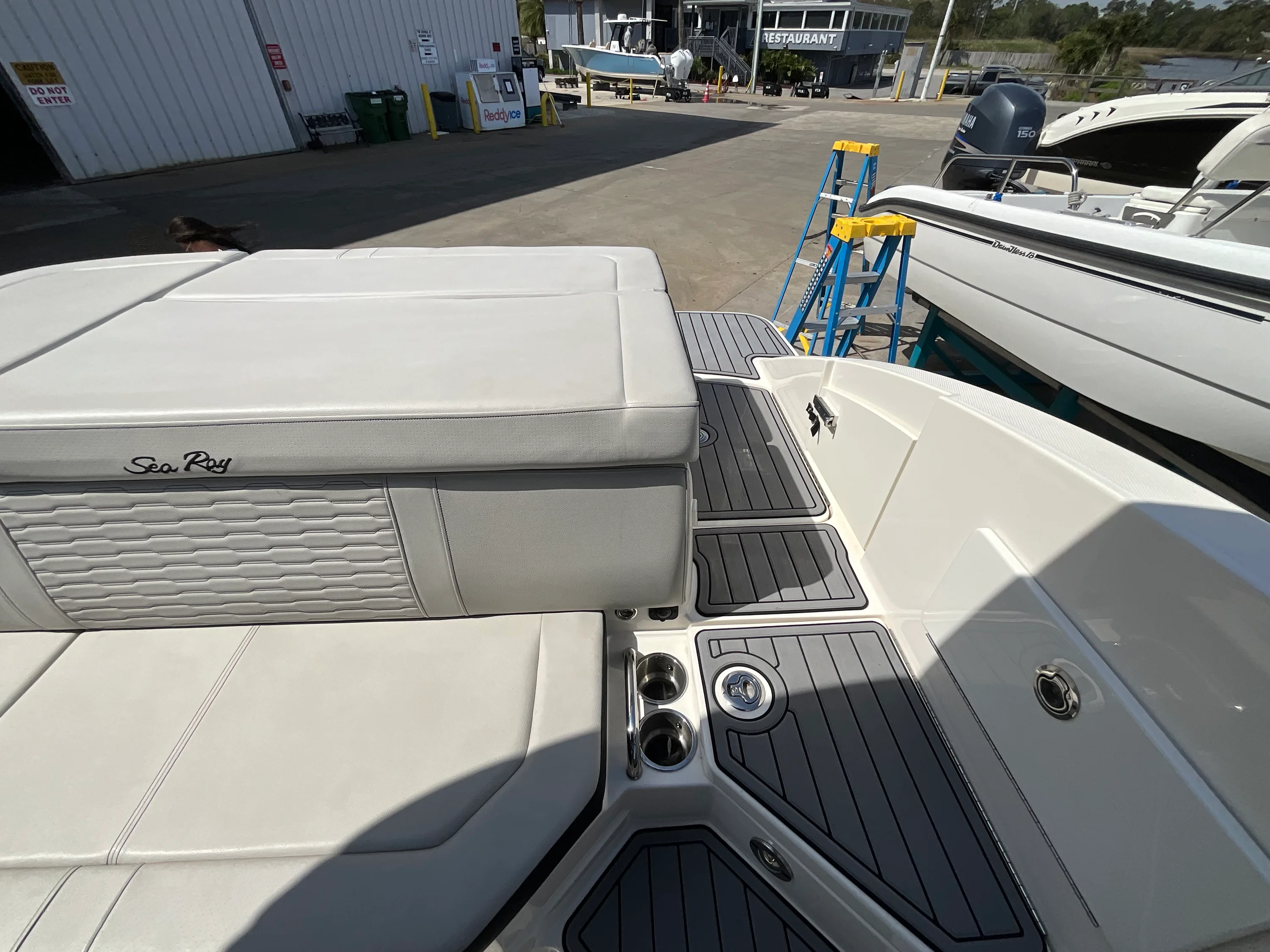 2021 Sea Ray 23 SPX Image Thumbnail #12