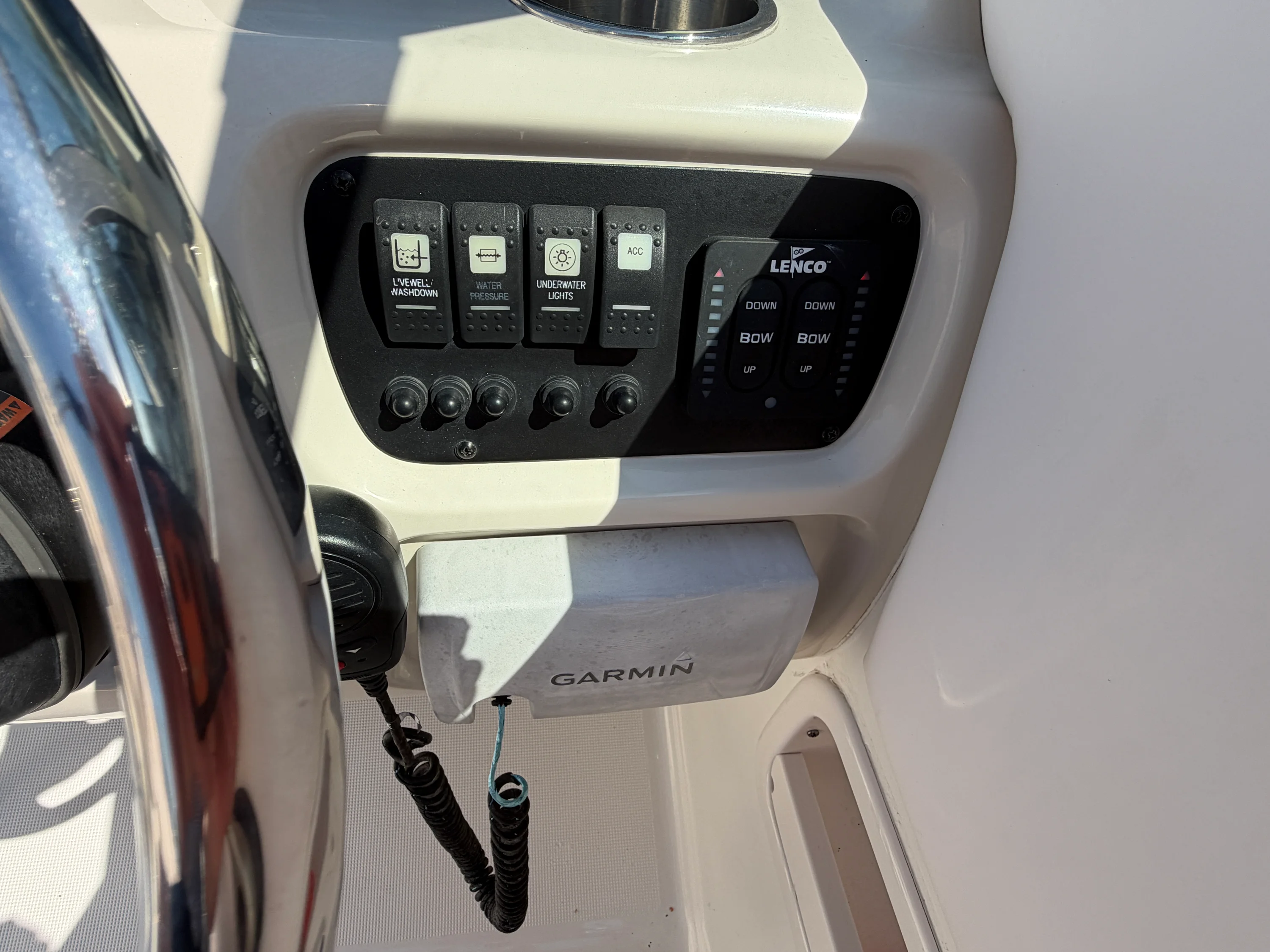 2016 Robalo R227 Image Thumbnail #13