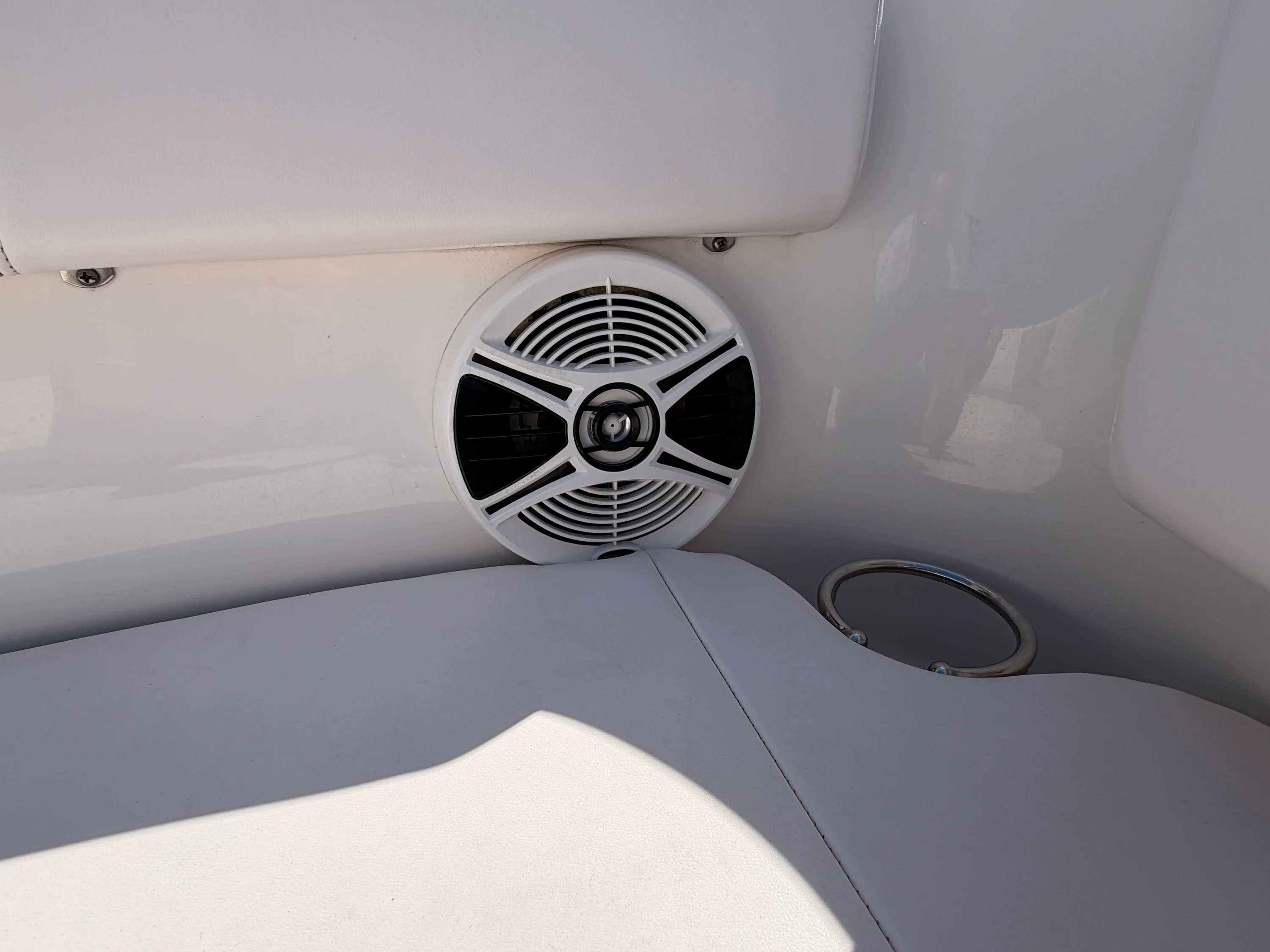 2016 Robalo R227 Image Thumbnail #24