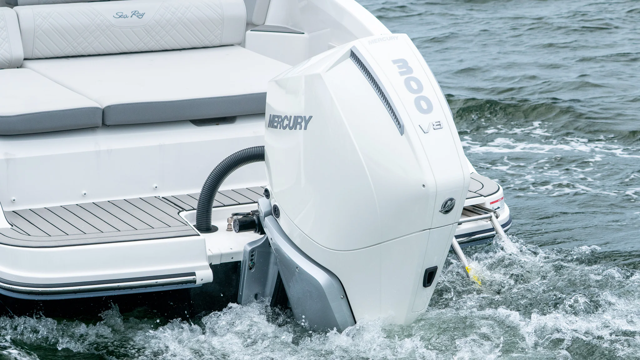 2026 Sea Ray SDX 270 Outboard Image Thumbnail #5