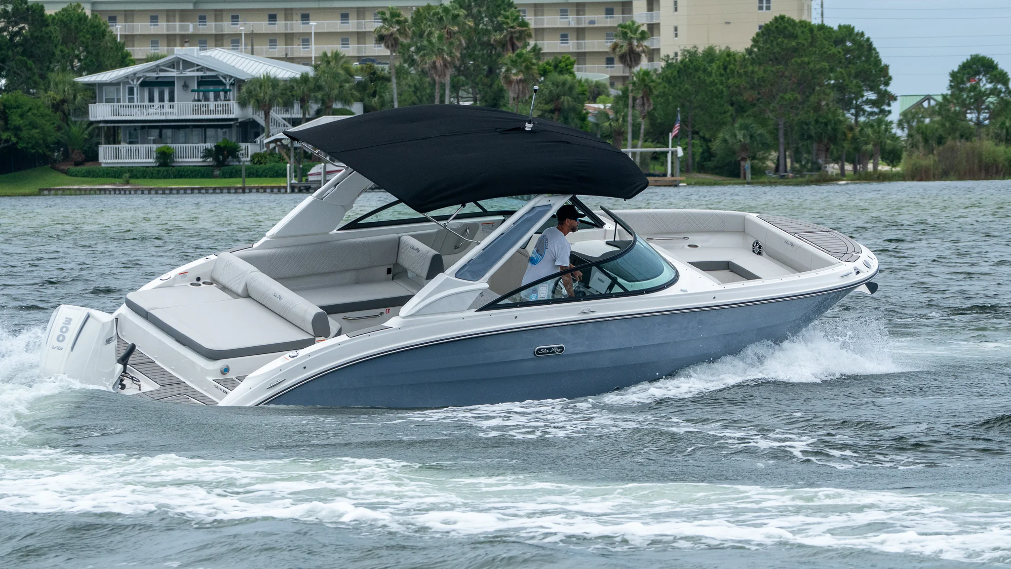 2026 Sea Ray SDX 270 Outboard Image Thumbnail #13
