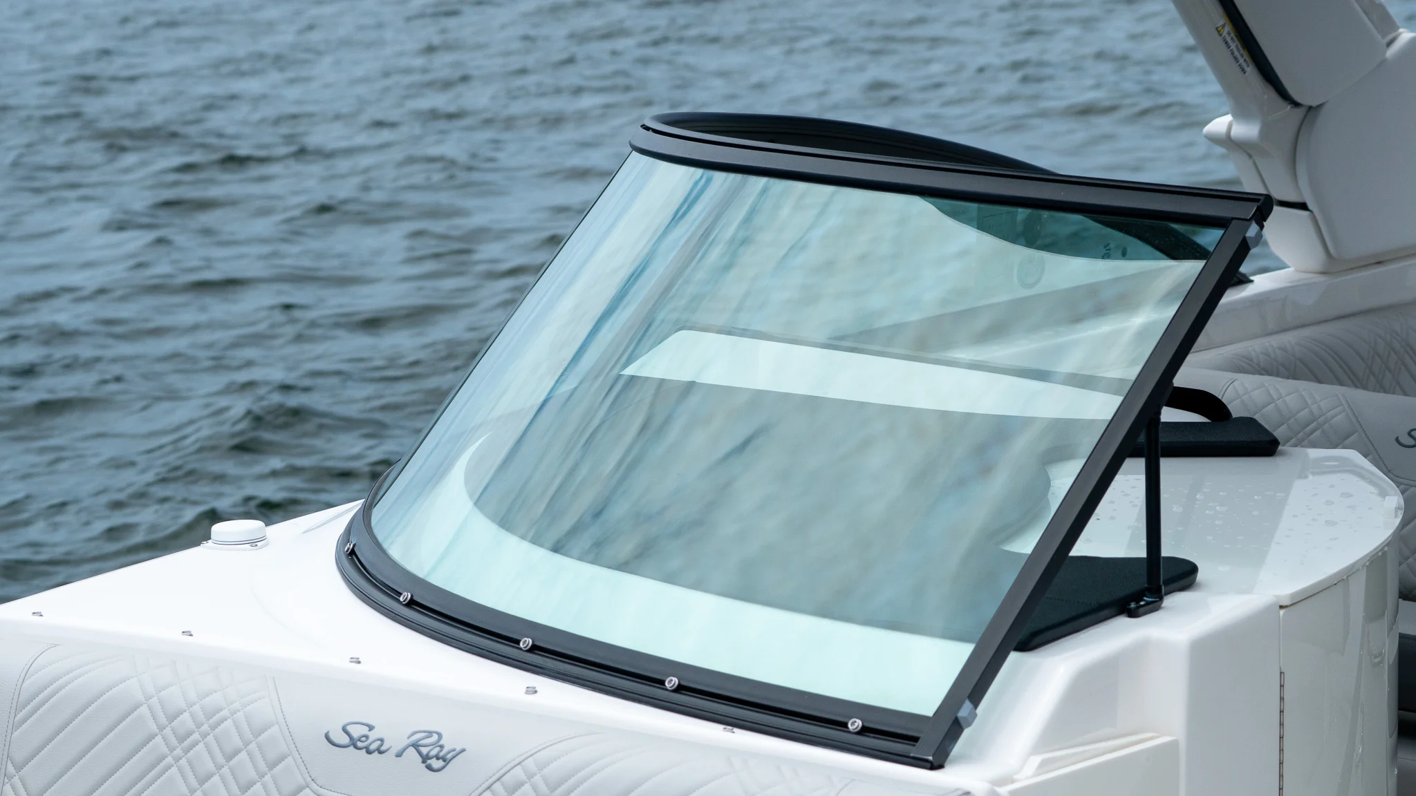 2026 Sea Ray SDX 270 Outboard Image Thumbnail #15