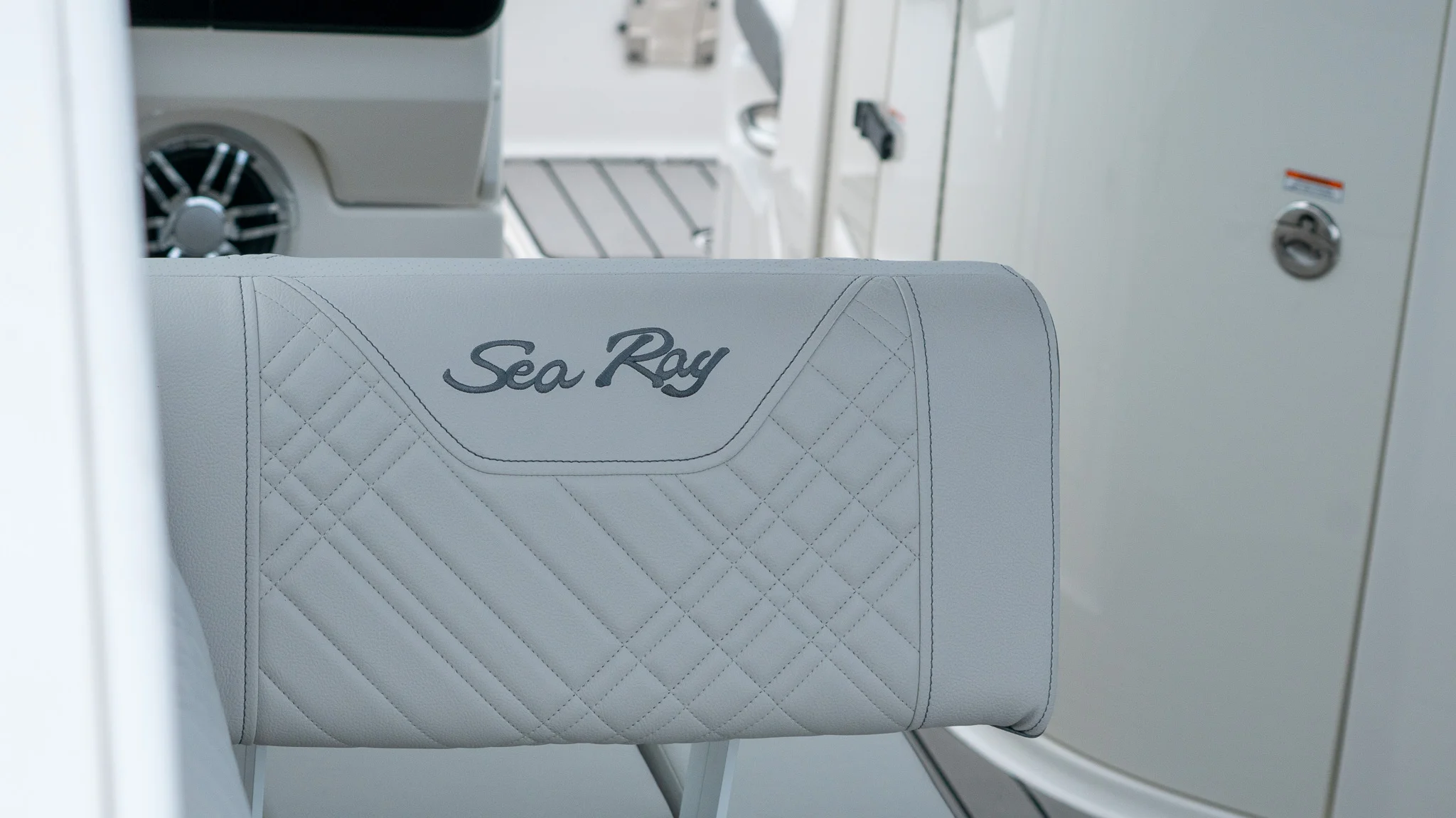 2026 Sea Ray SDX 270 Outboard Image Thumbnail #22