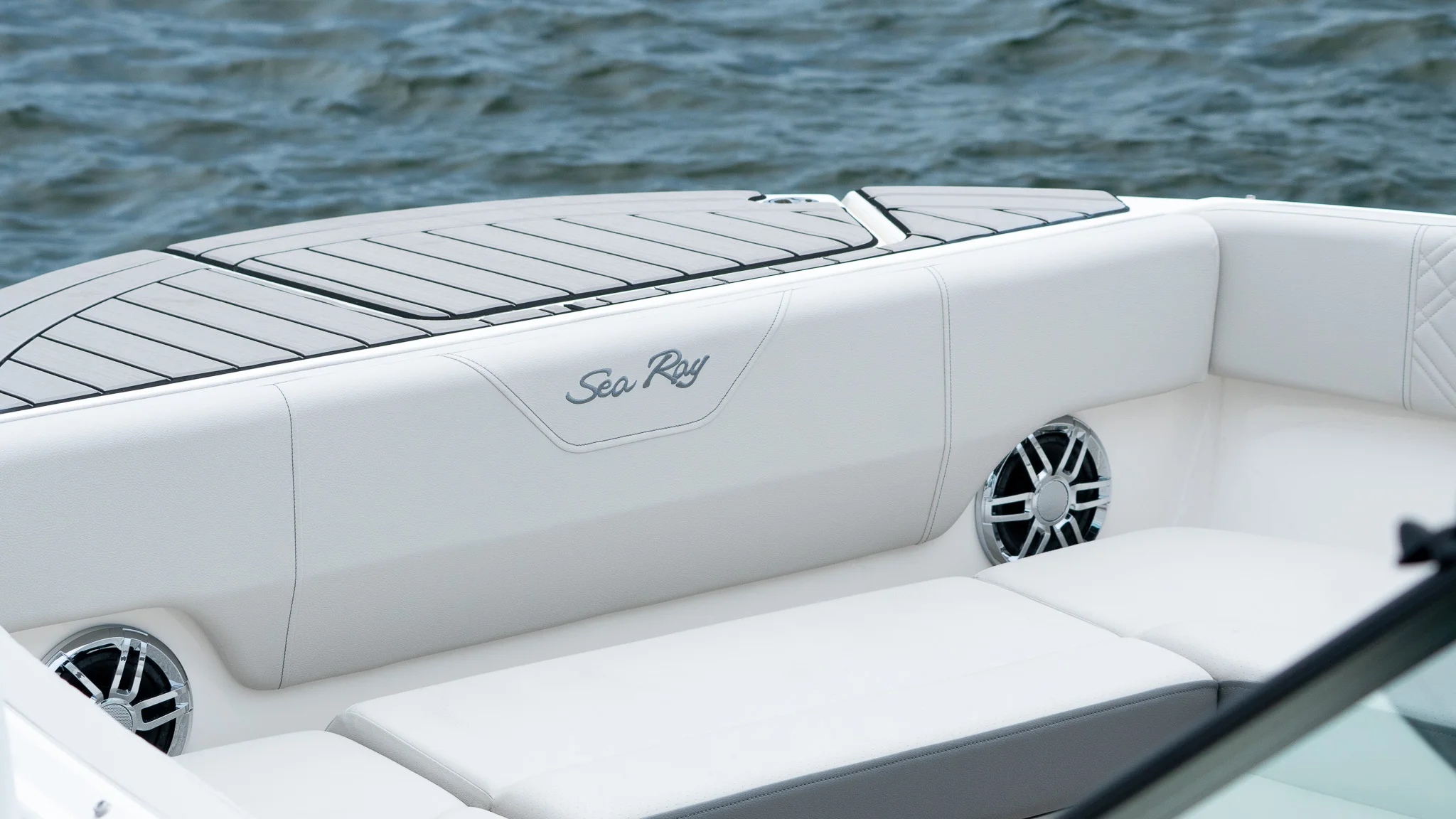 2026 Sea Ray SDX 270 Outboard Image Thumbnail #14