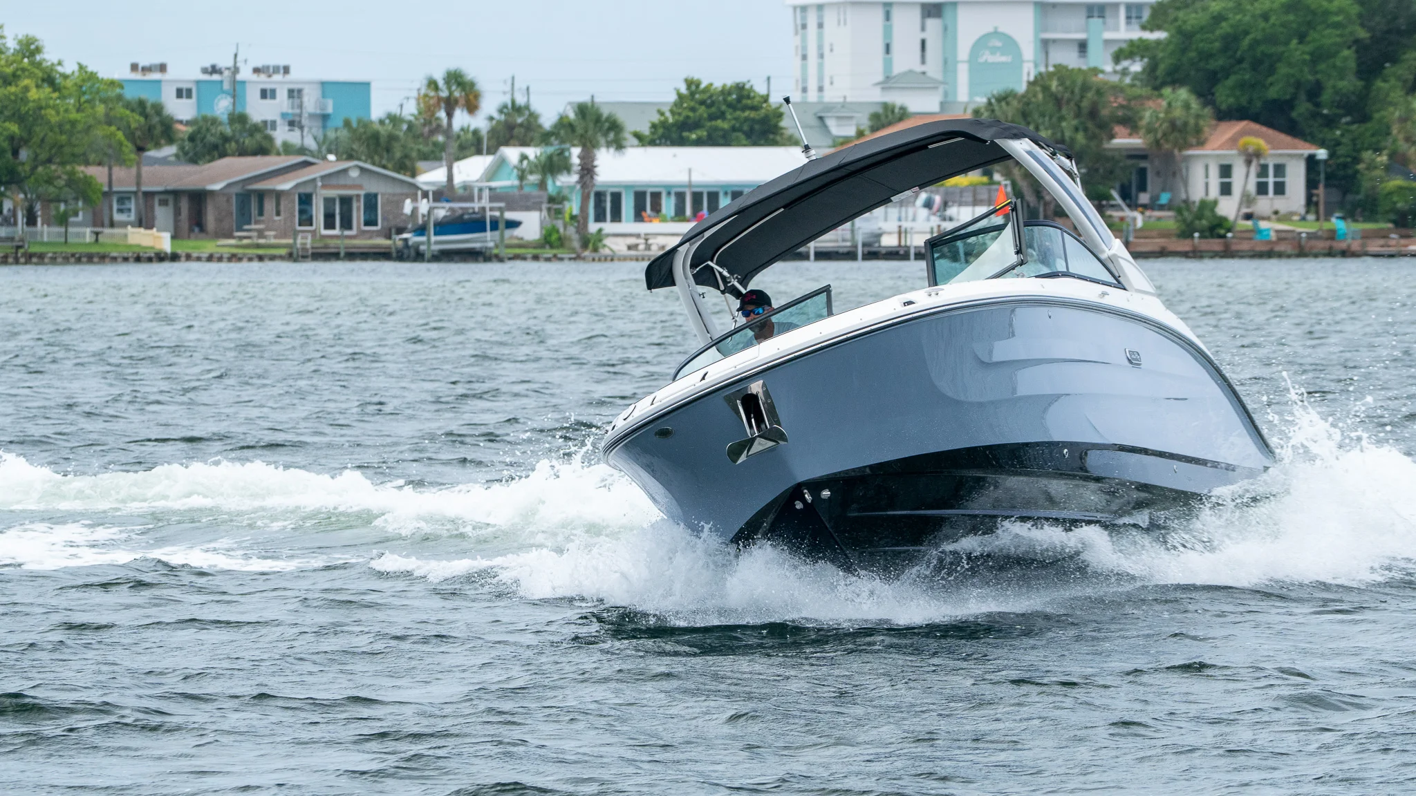 2026 Sea Ray SDX 270 Outboard Image Thumbnail #8