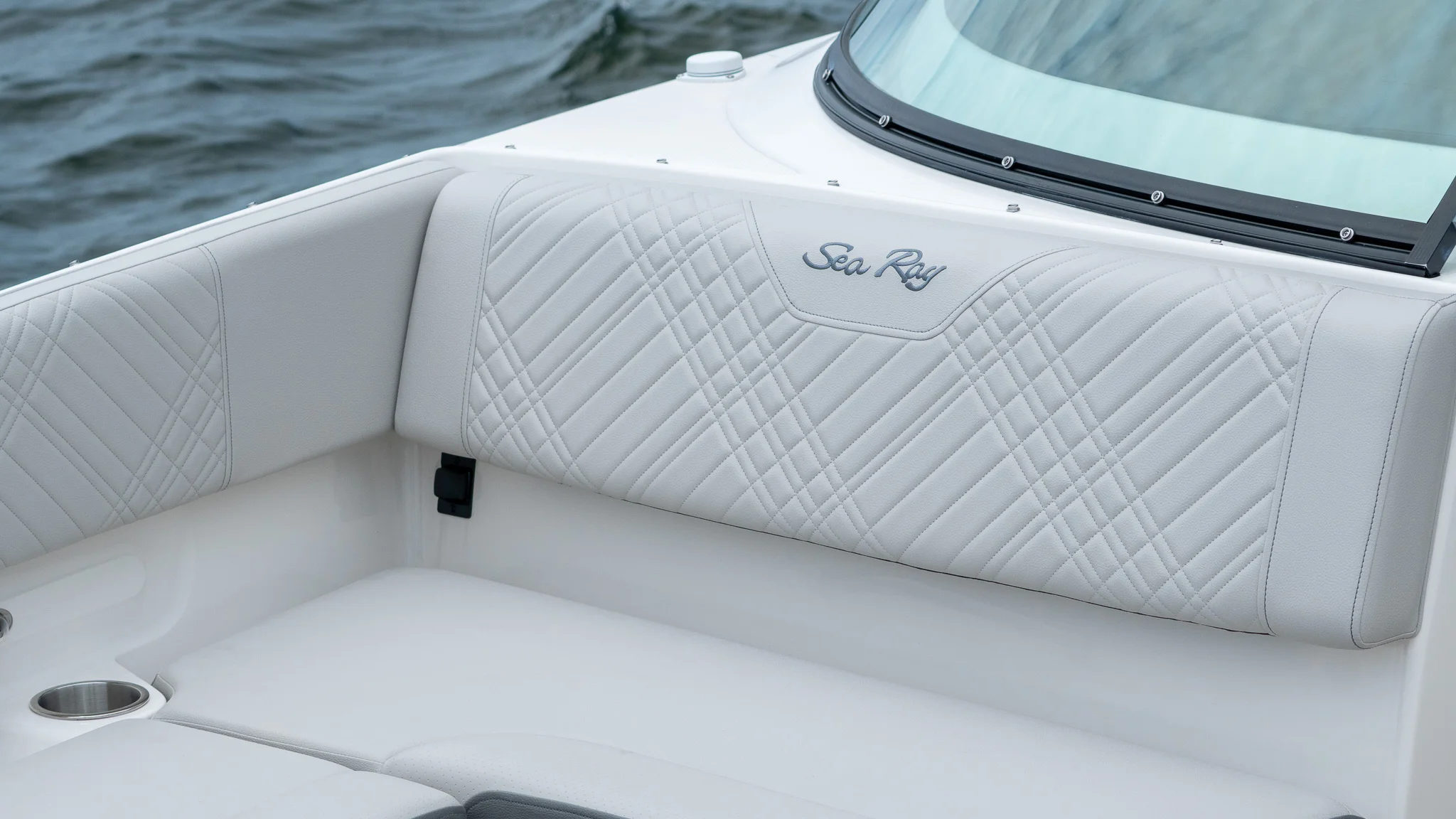 2026 Sea Ray SDX 270 Outboard Image Thumbnail #16