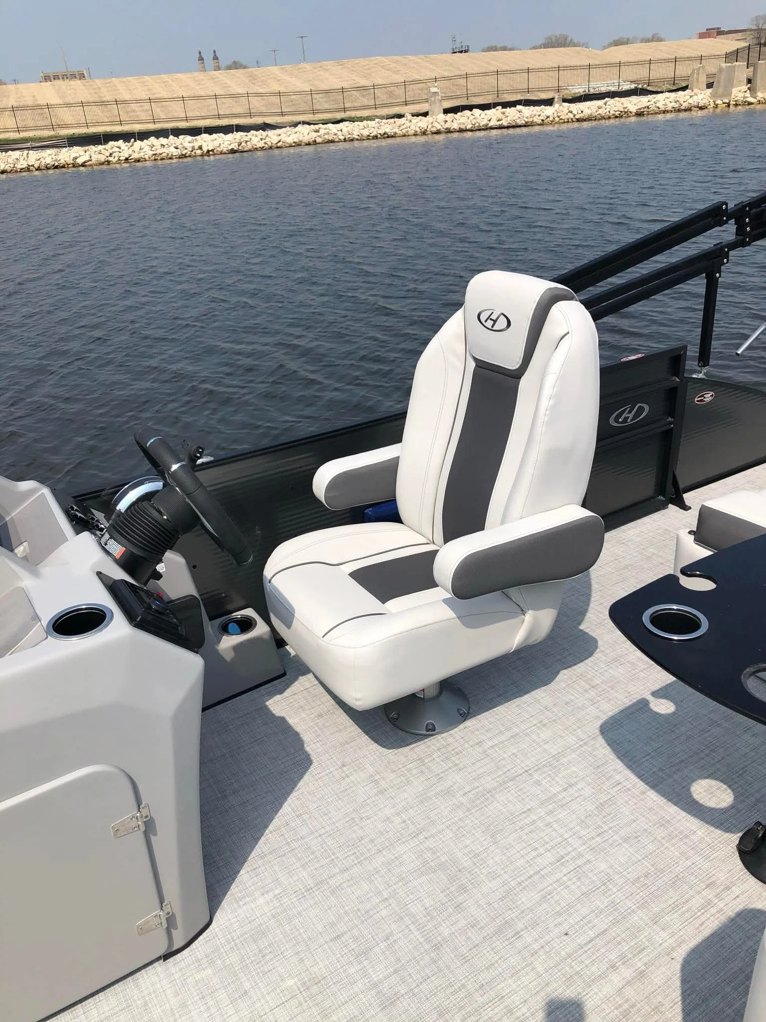 2022 Harris HCX 230 SL Image Thumbnail #2