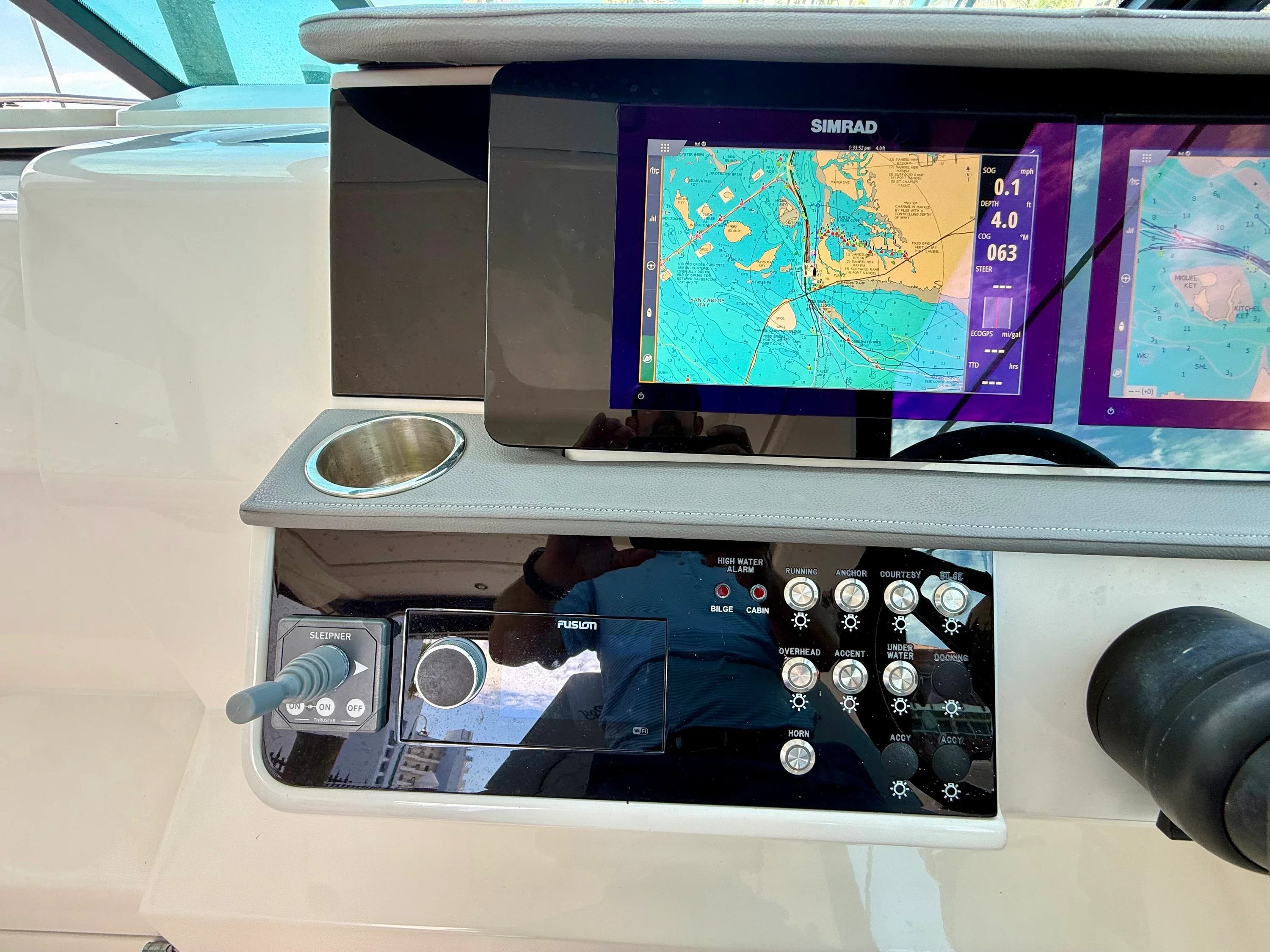 2023 Sea Ray 320 SUNDANCER Image Thumbnail #26