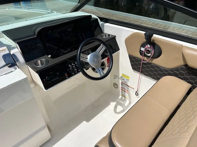 2021 Sea Ray 250 SDX OB Image Thumbnail #7