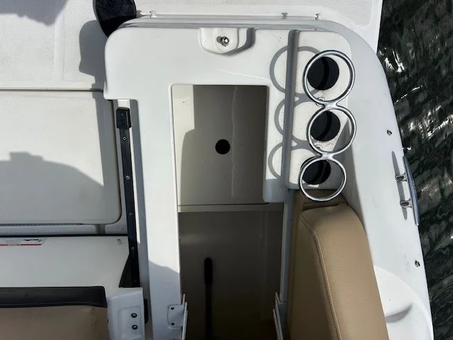 2021 Sea Ray 250 SDX OB Image Thumbnail #20