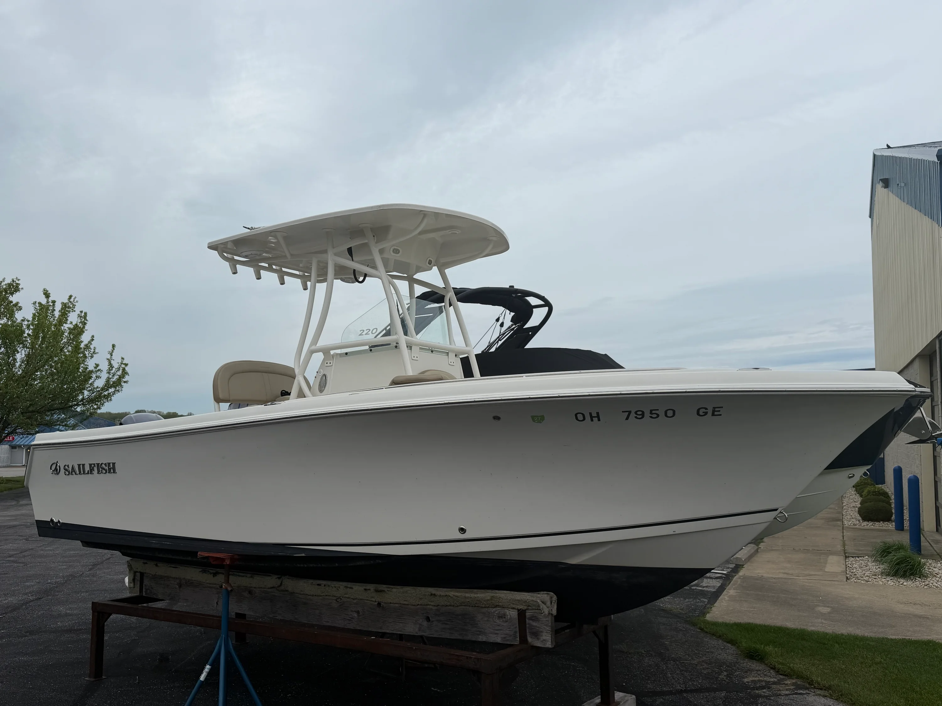 2021 Sailfish 220 CC Image Thumbnail #0
