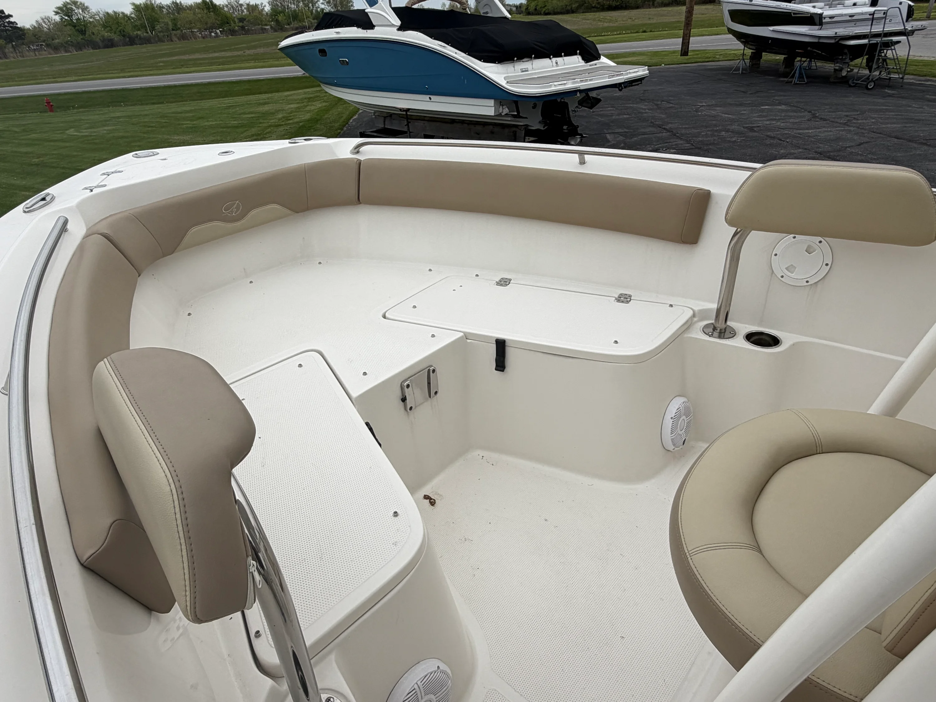 2021 Sailfish 220 CC Image Thumbnail #12
