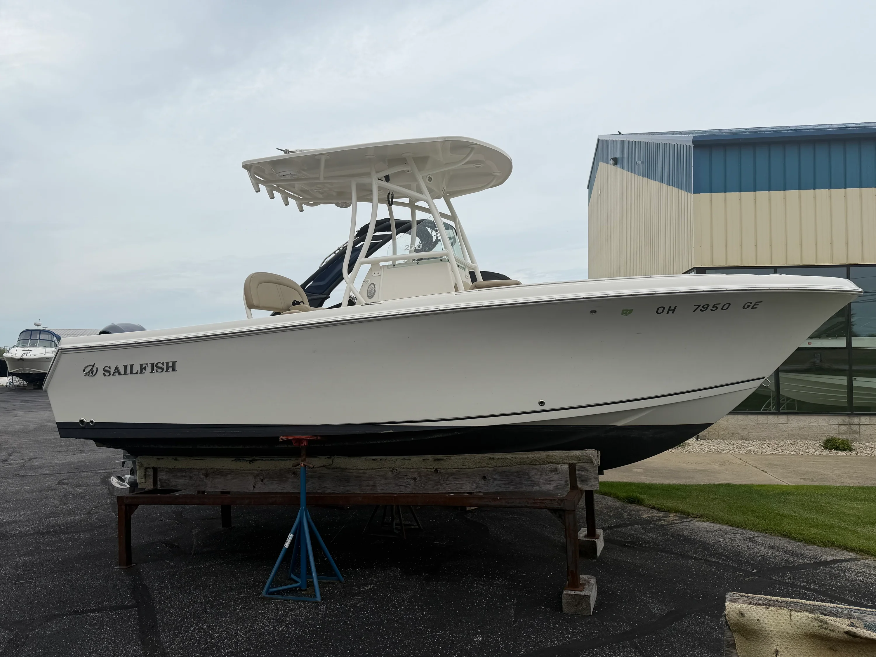 2021 Sailfish 220 CC Image Thumbnail #1