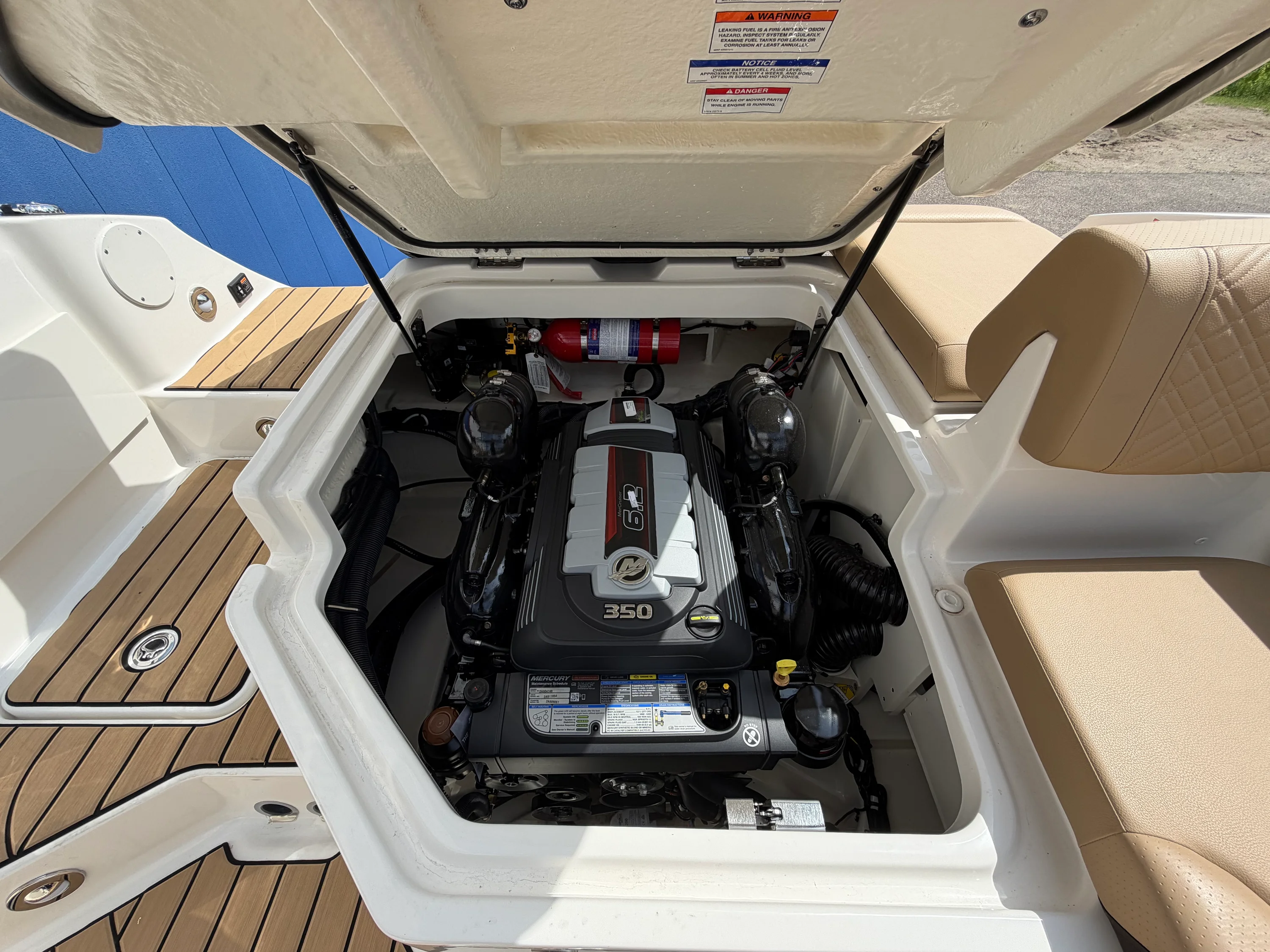 2026 Sea Ray SDX 230 Surf Image Thumbnail #20