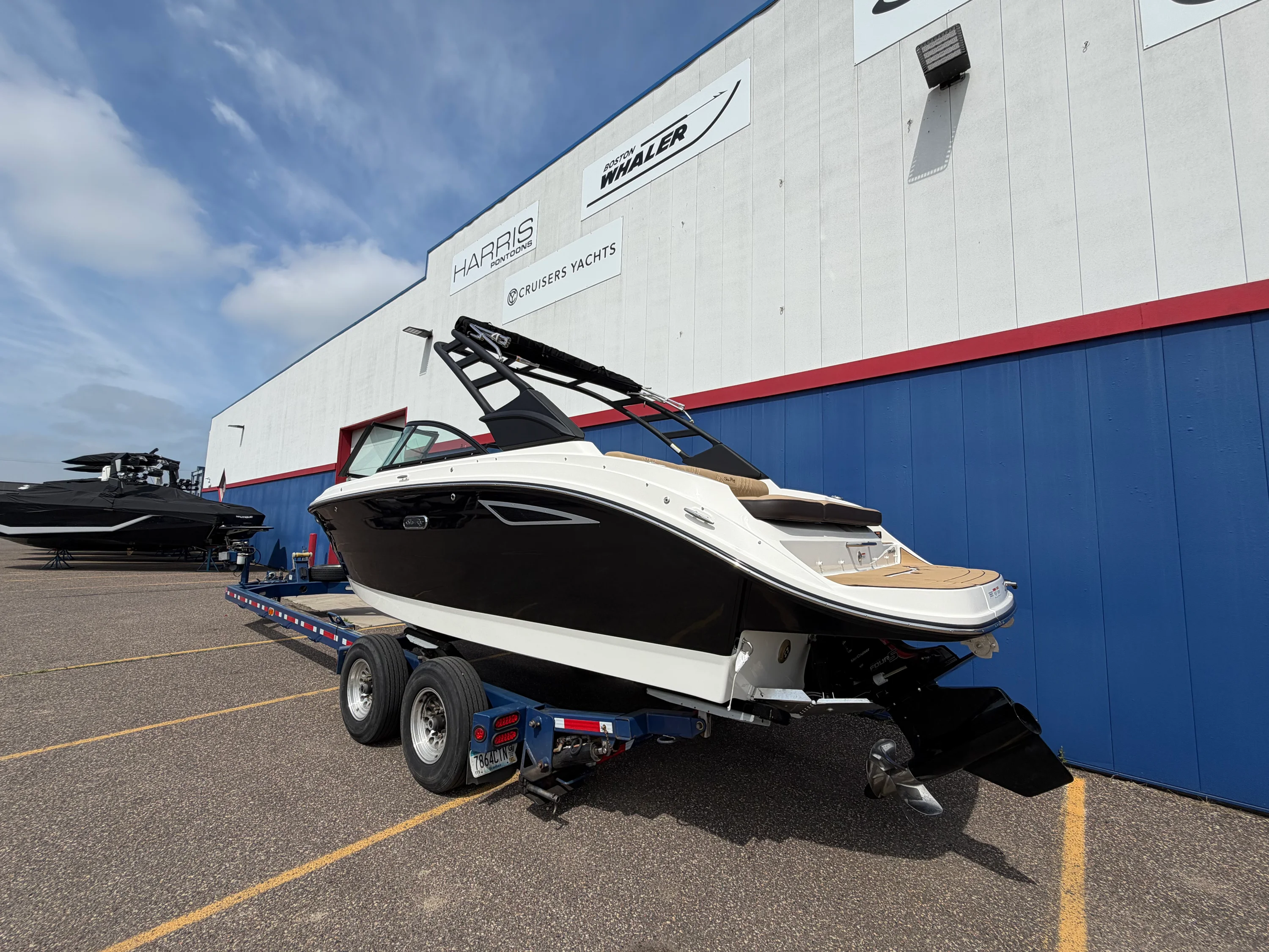 2026 Sea Ray SDX 230 Surf Image Thumbnail #4