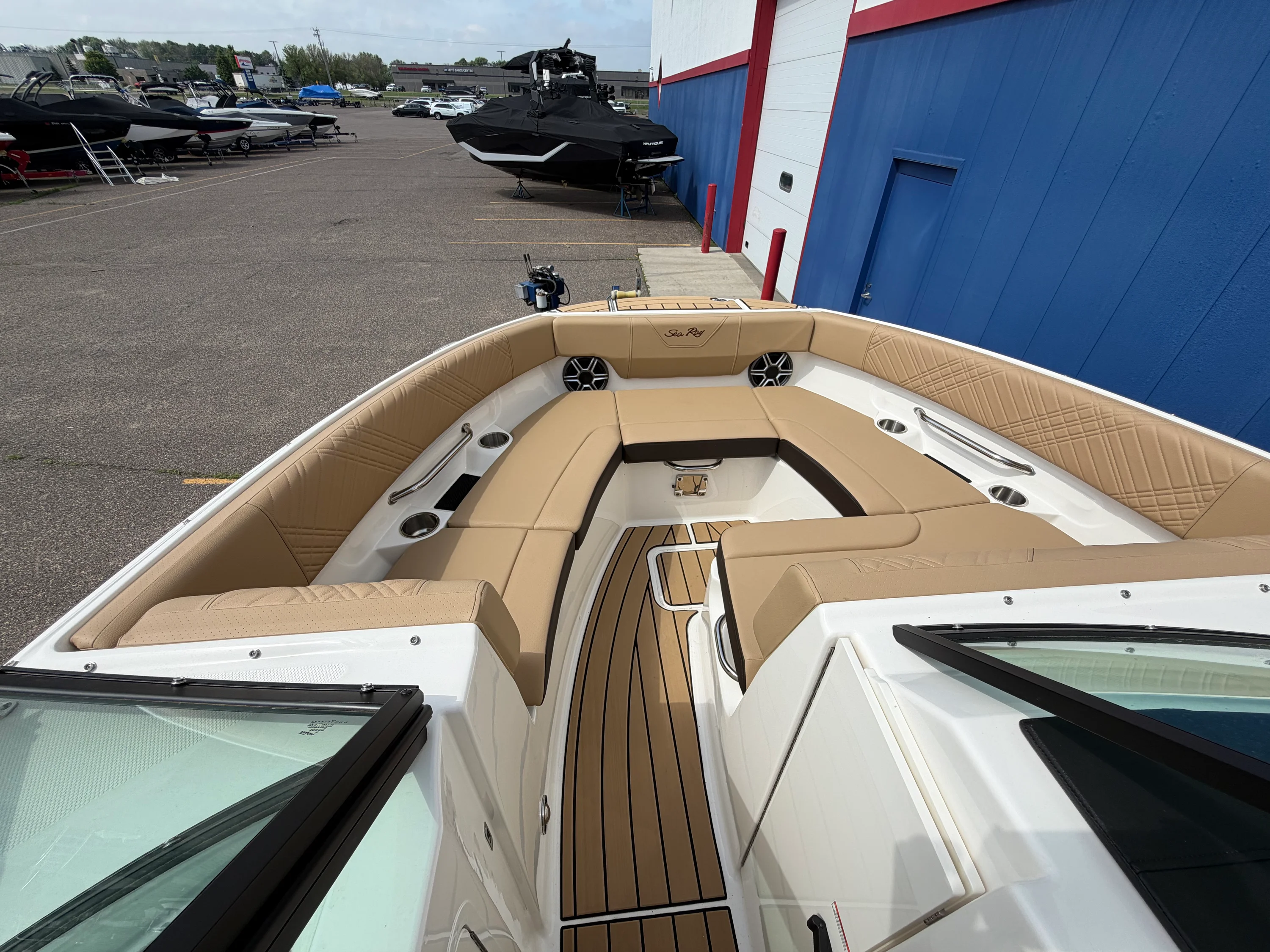 2026 Sea Ray SDX 230 Surf Image Thumbnail #35