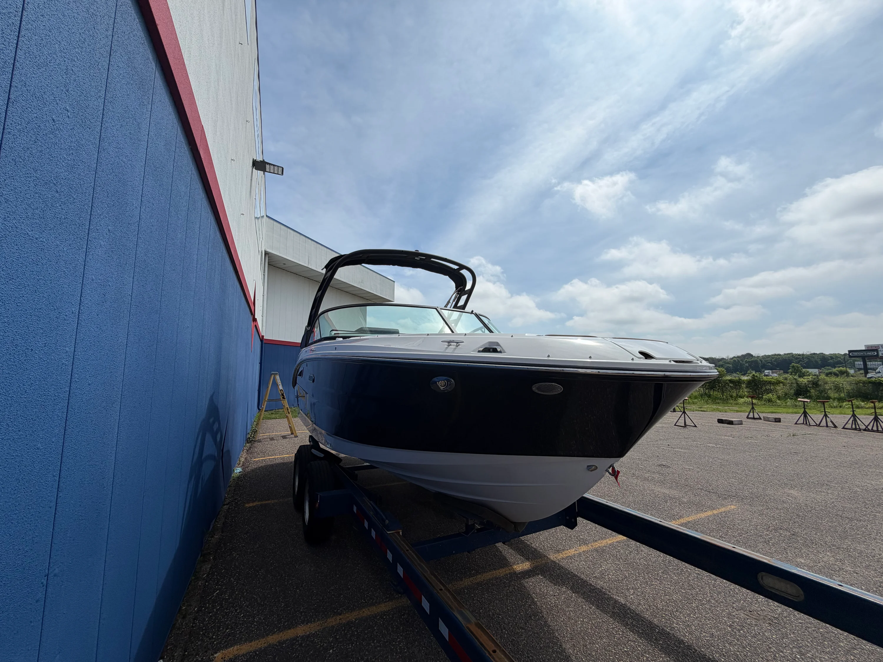 2026 Sea Ray SDX 230 Surf Image Thumbnail #1