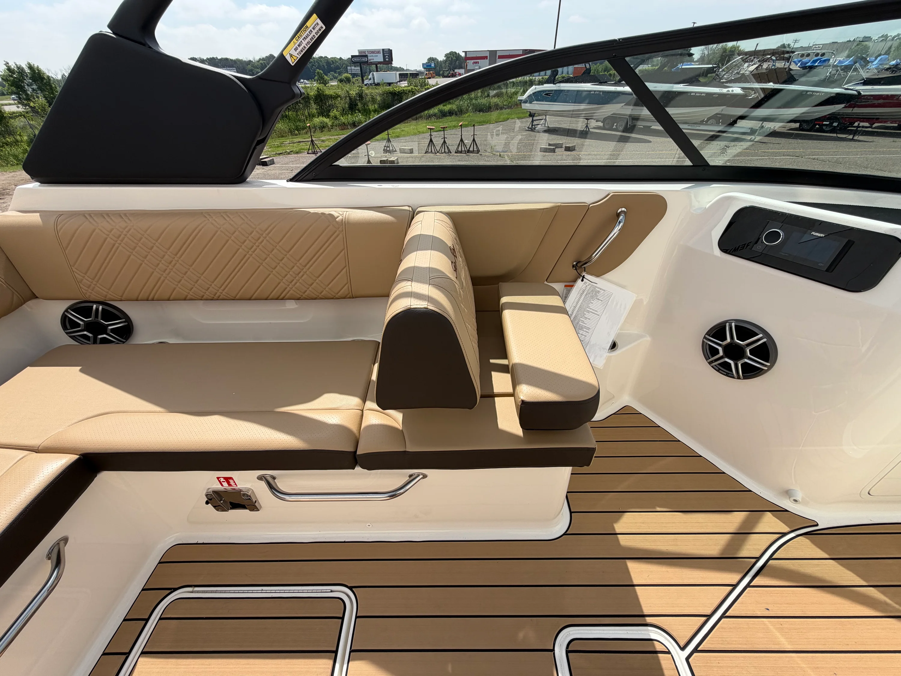 2026 Sea Ray SDX 230 Surf Image Thumbnail #24