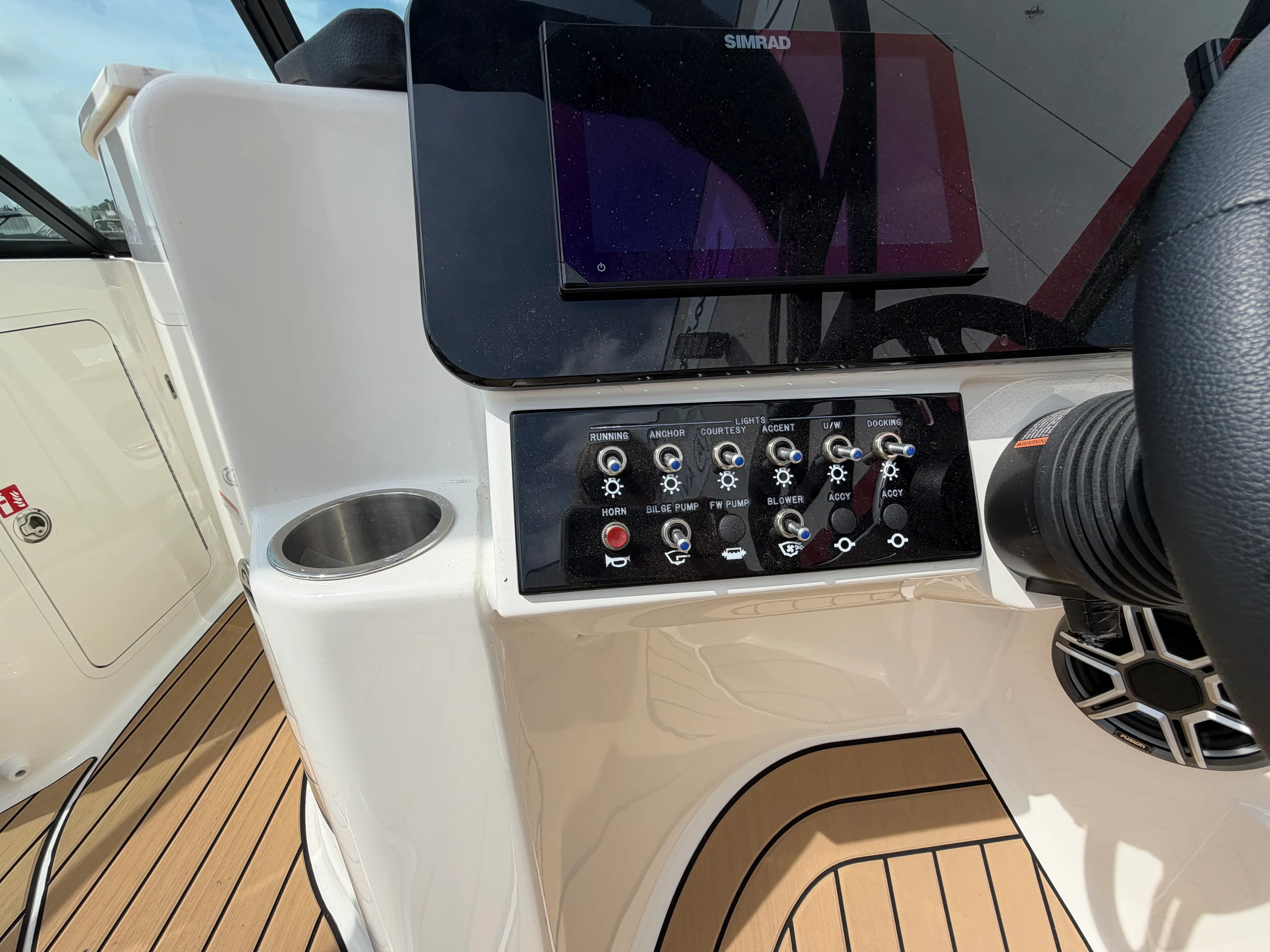 2026 Sea Ray SDX 230 Surf Image Thumbnail #32