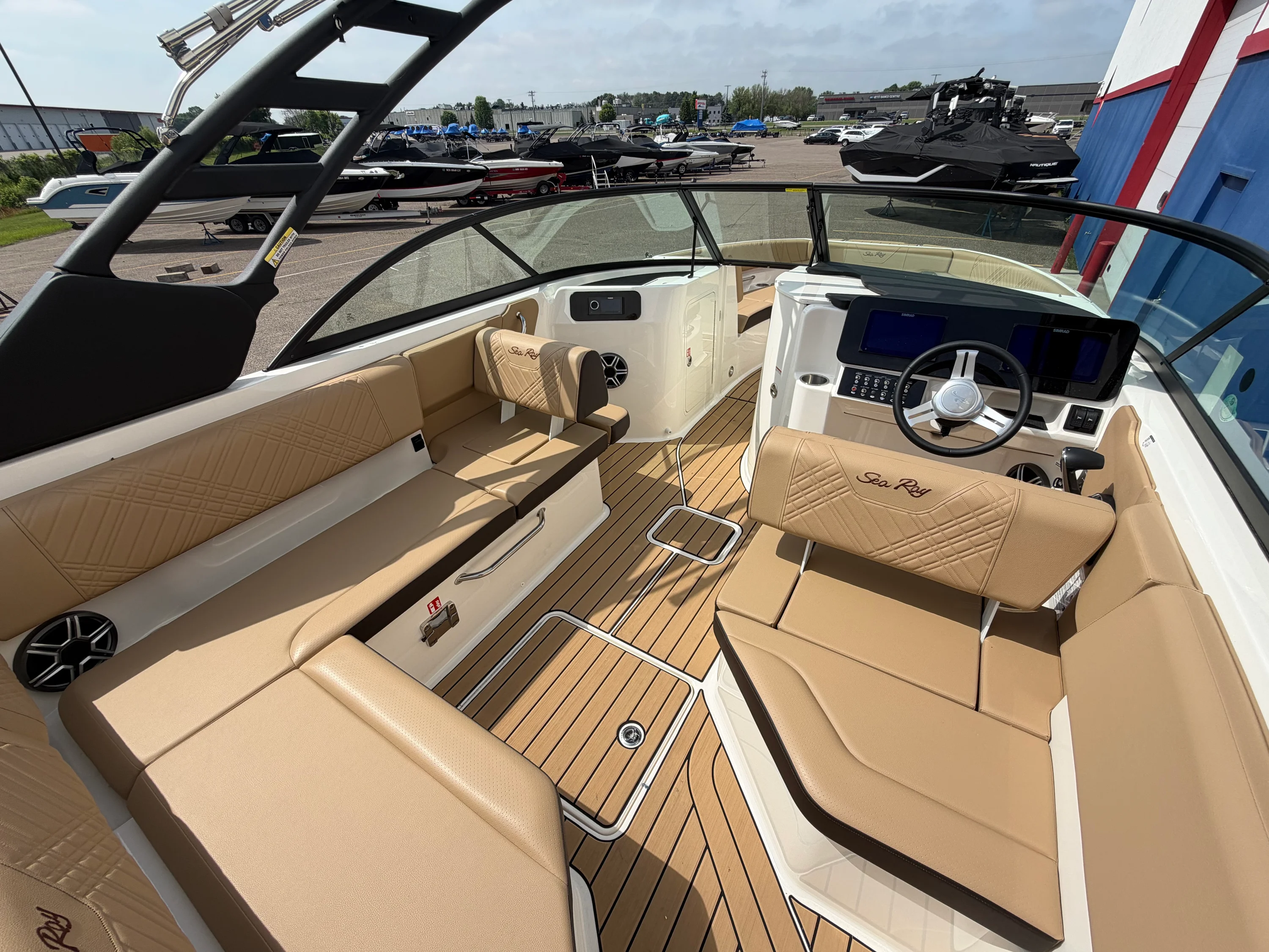 2026 Sea Ray SDX 230 Surf Image Thumbnail #14