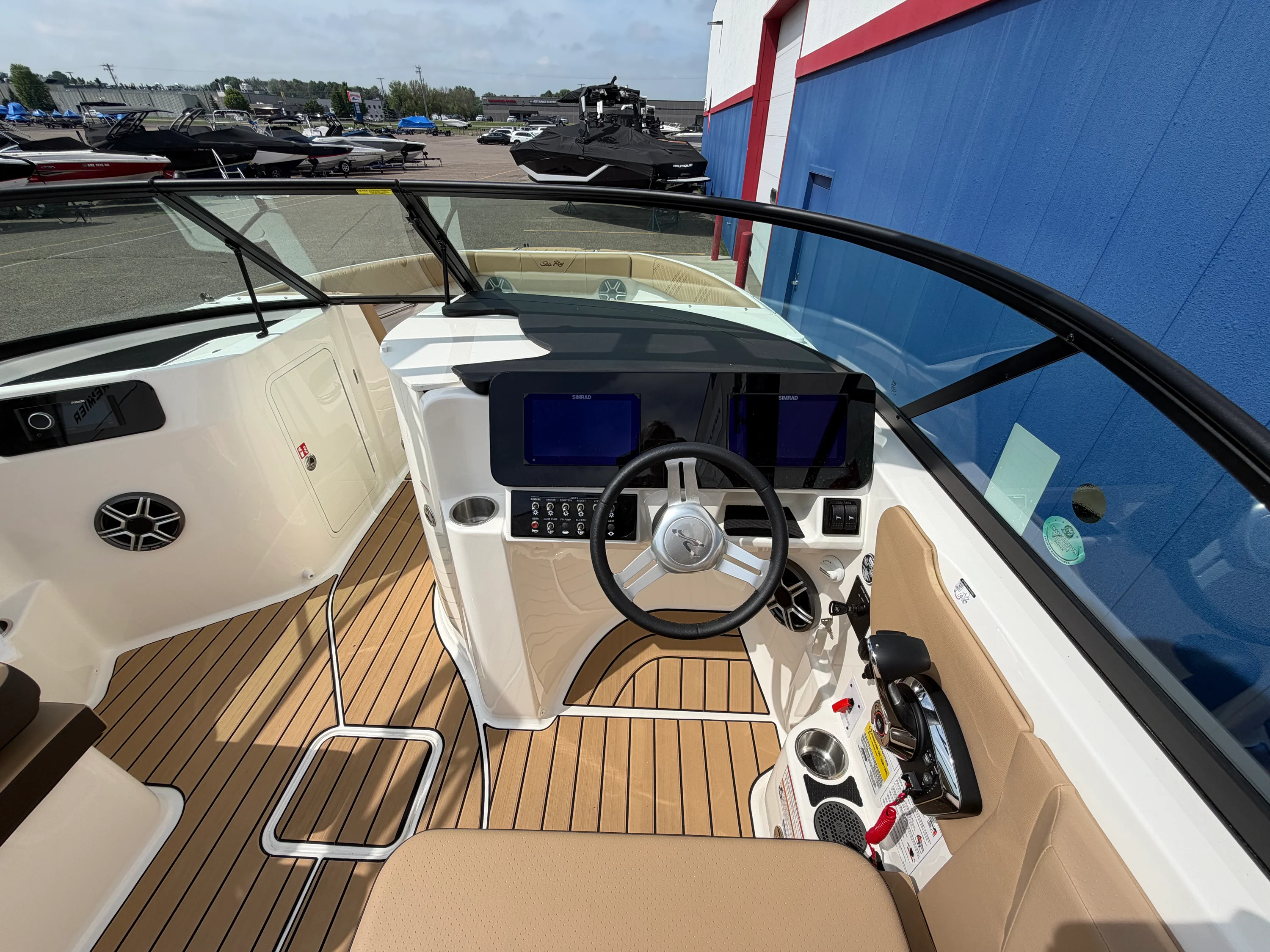 2026 Sea Ray SDX 230 Surf Image Thumbnail #30